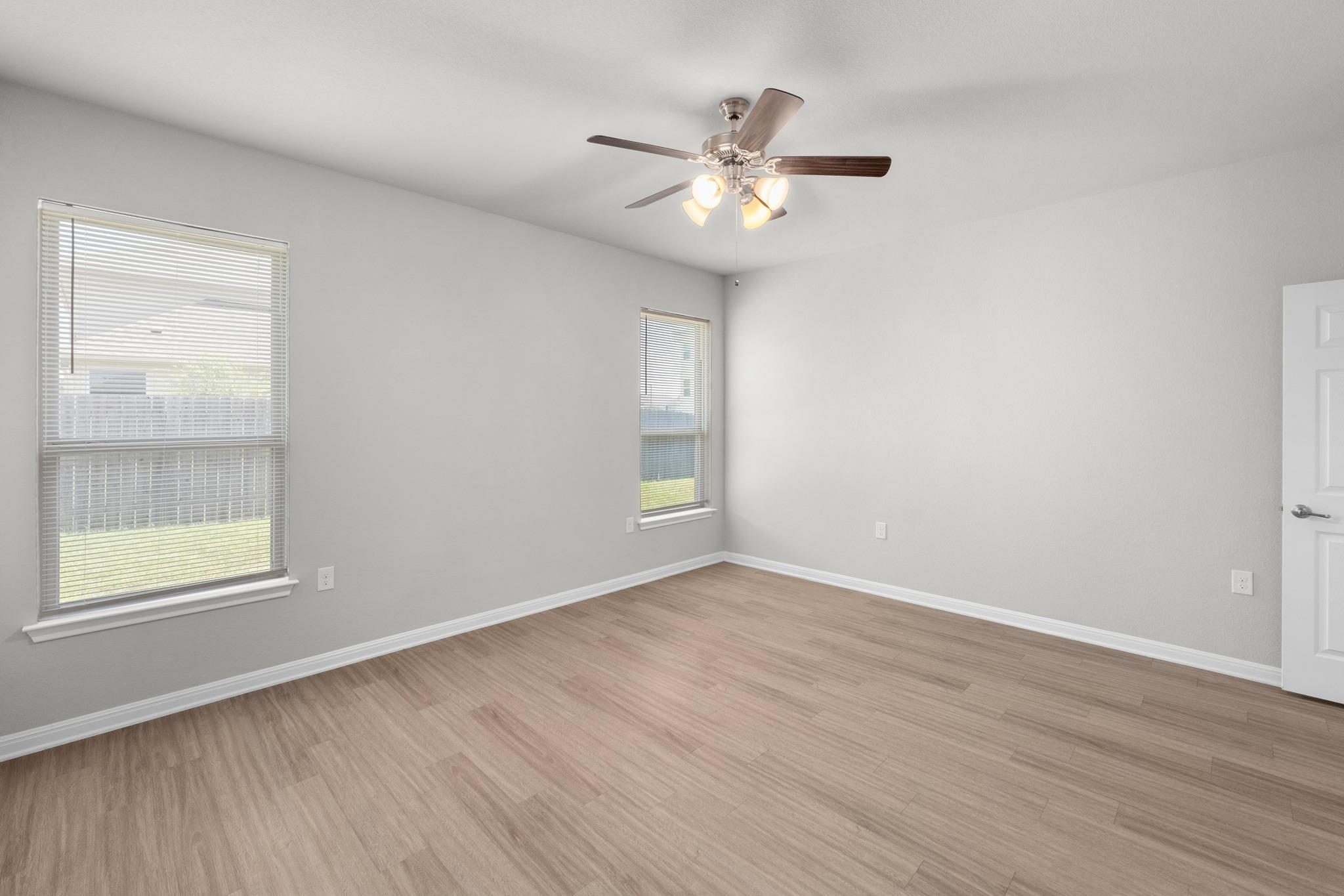 700 Fortrose Ter Property Photo 14