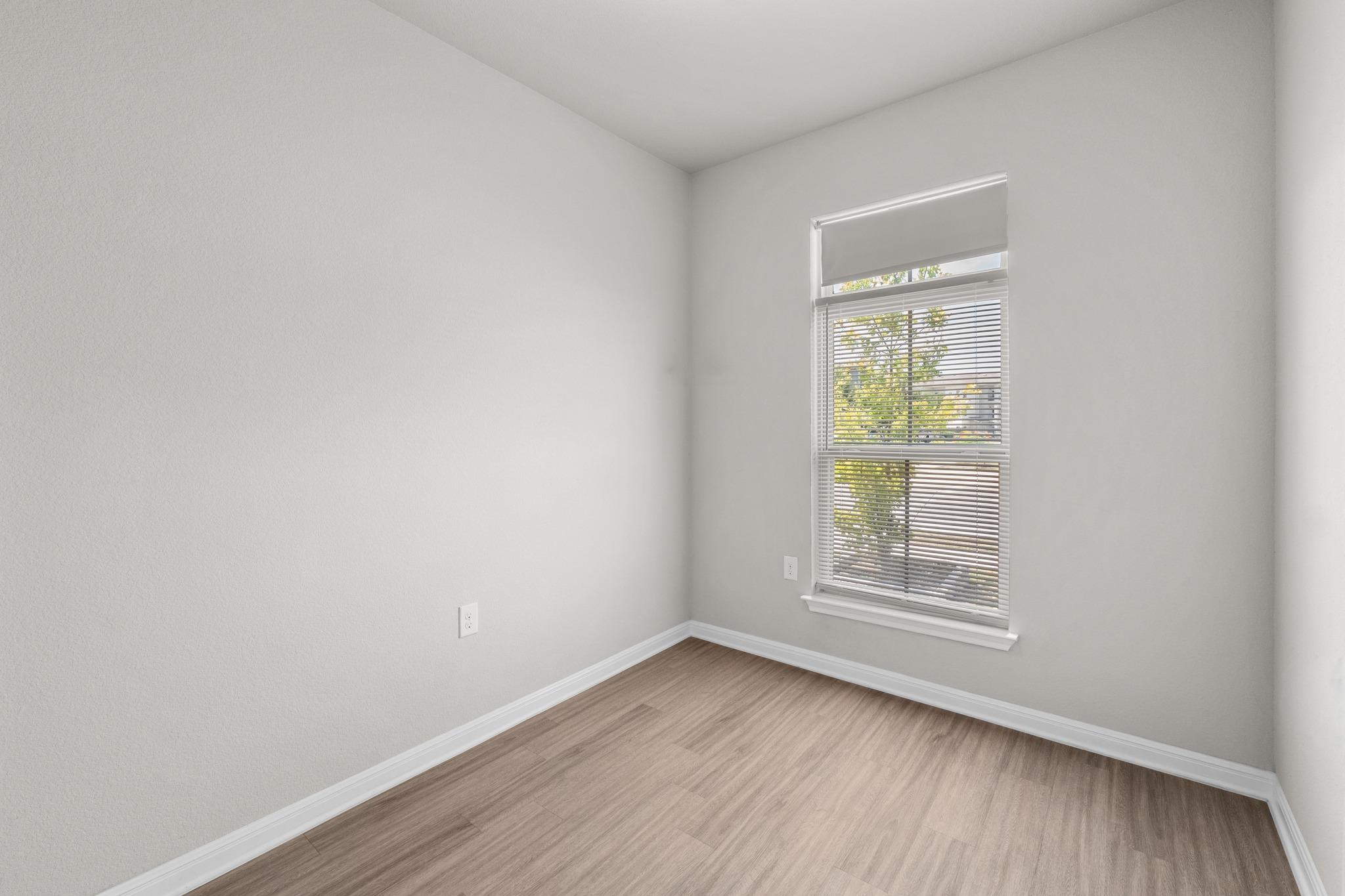 700 Fortrose Ter Property Photo 20