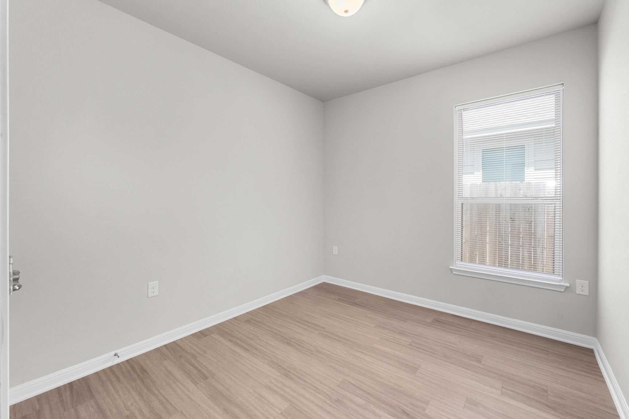 700 Fortrose Ter Property Photo 22
