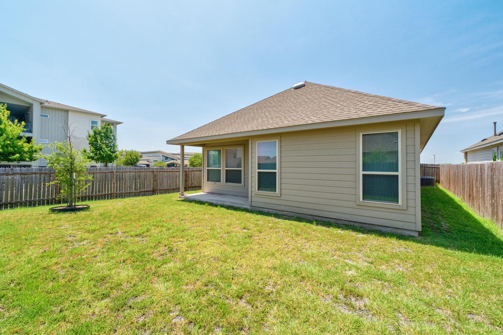 700 Fortrose Ter Property Photo 24