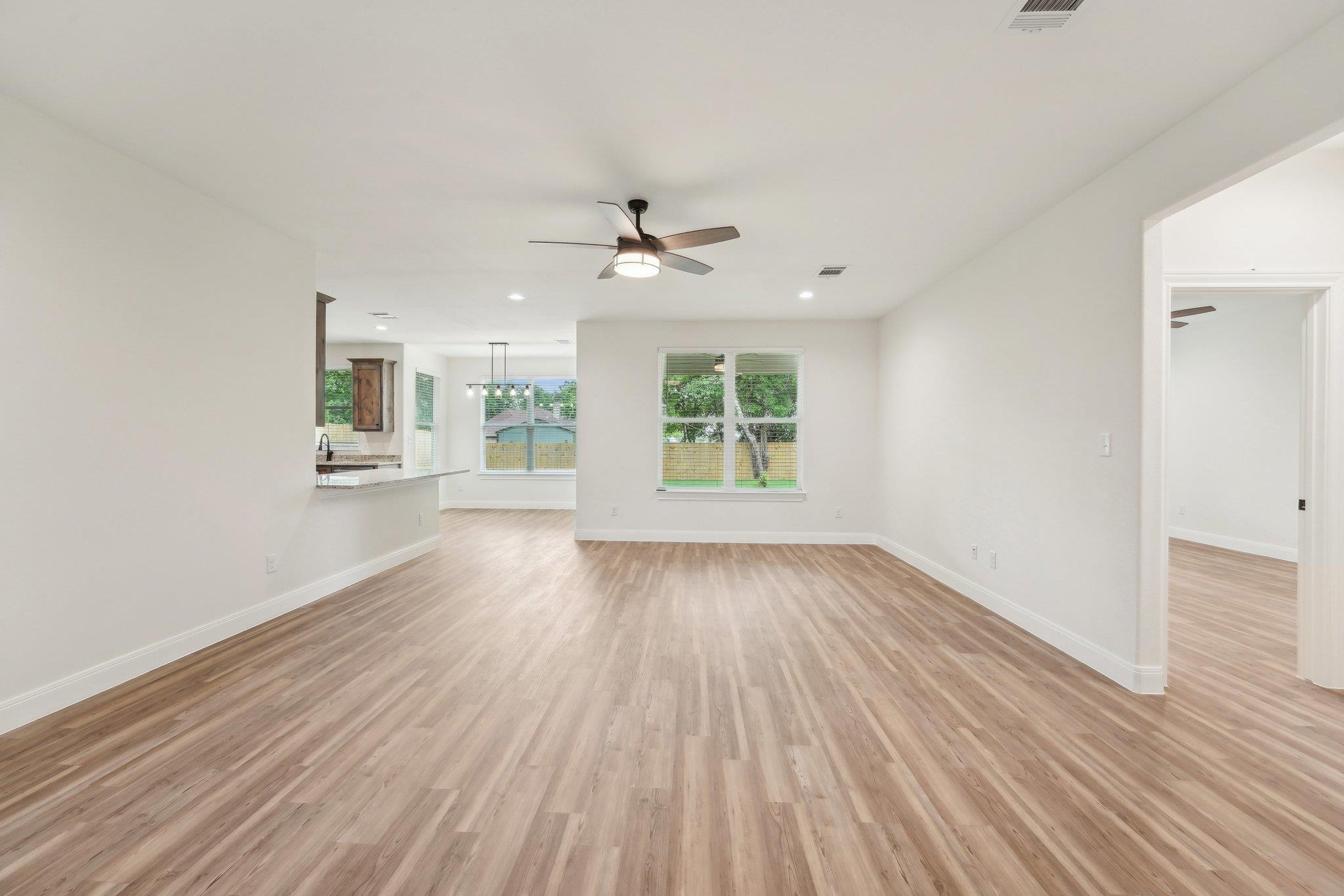 344 Webb St Property Photo 10
