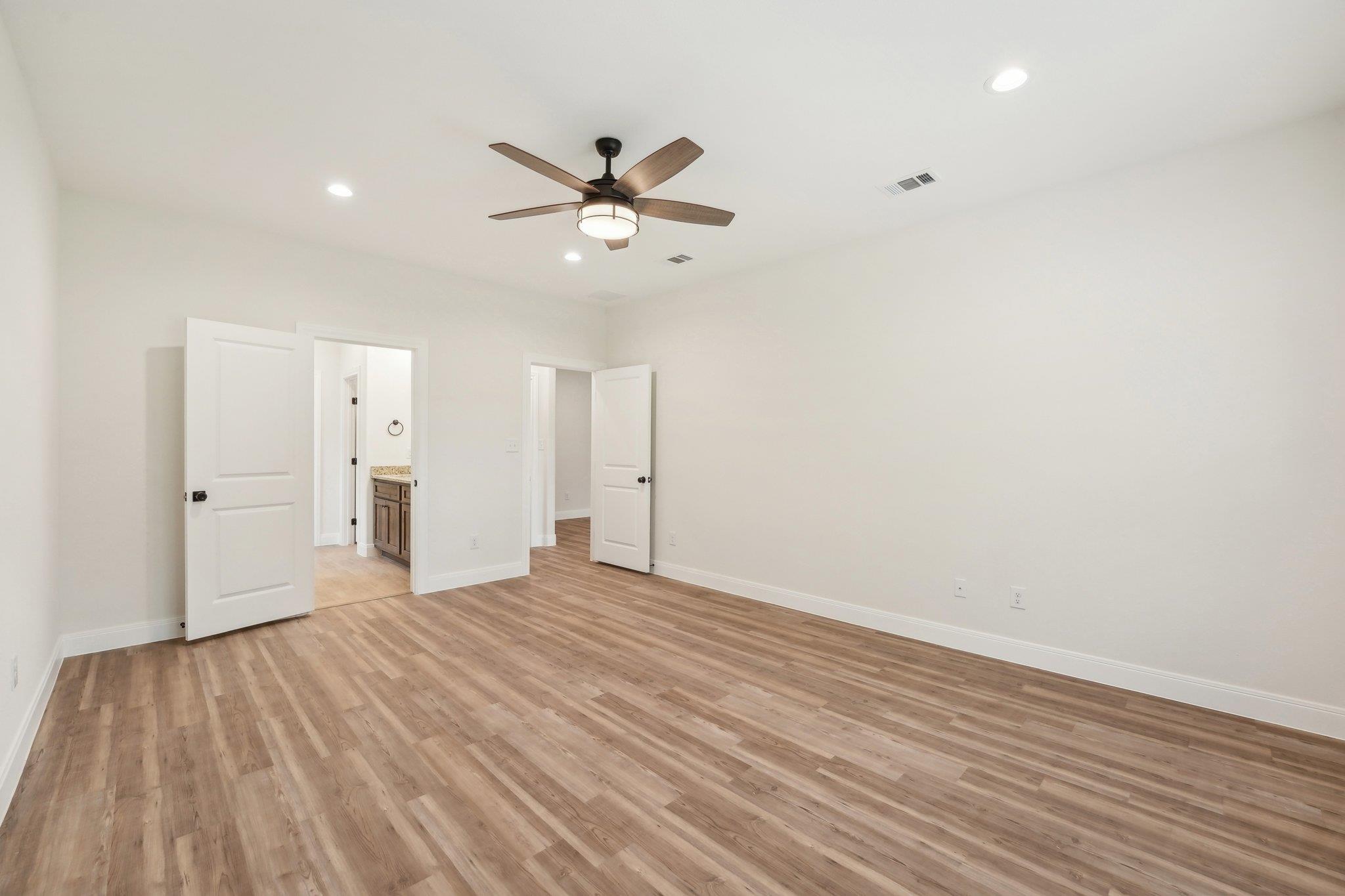 344 Webb St Property Photo 21