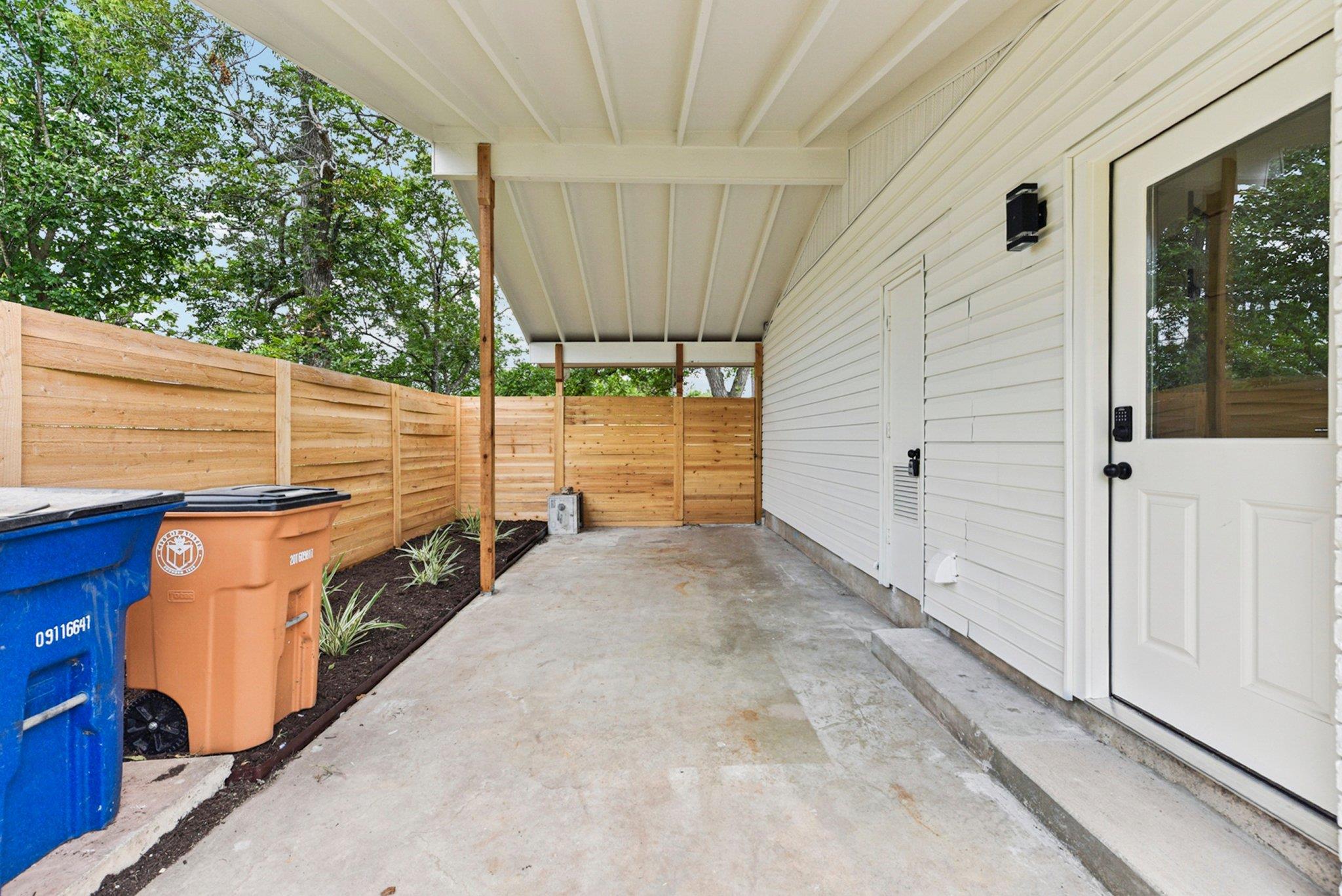 7503 Carriage Dr Property Photo 33