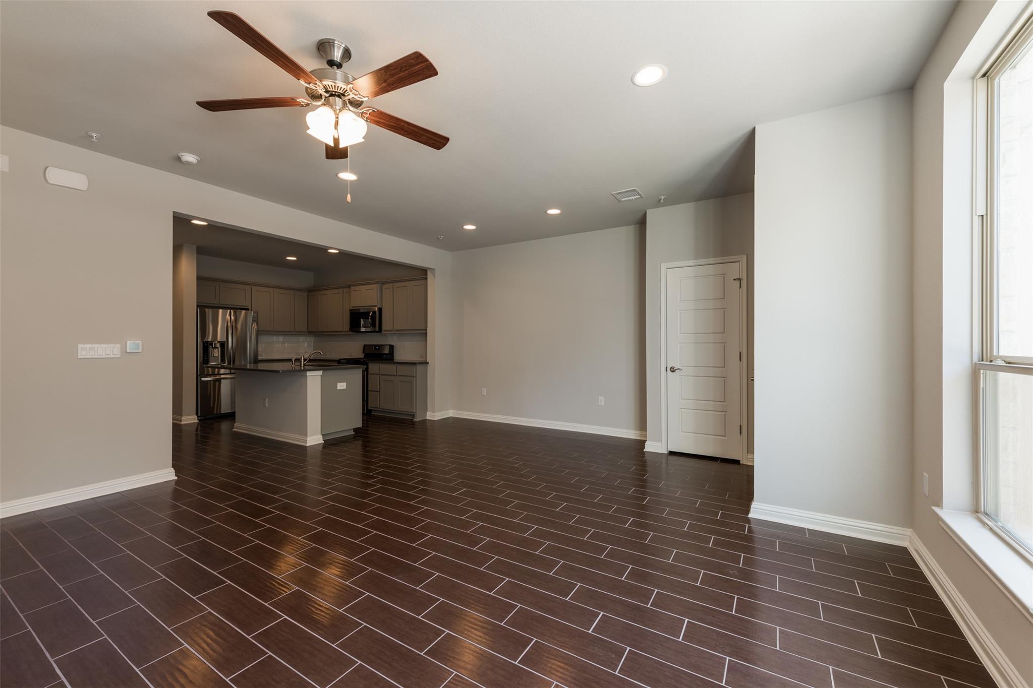 13800 Lyndhurst St #153 Property Photo 5
