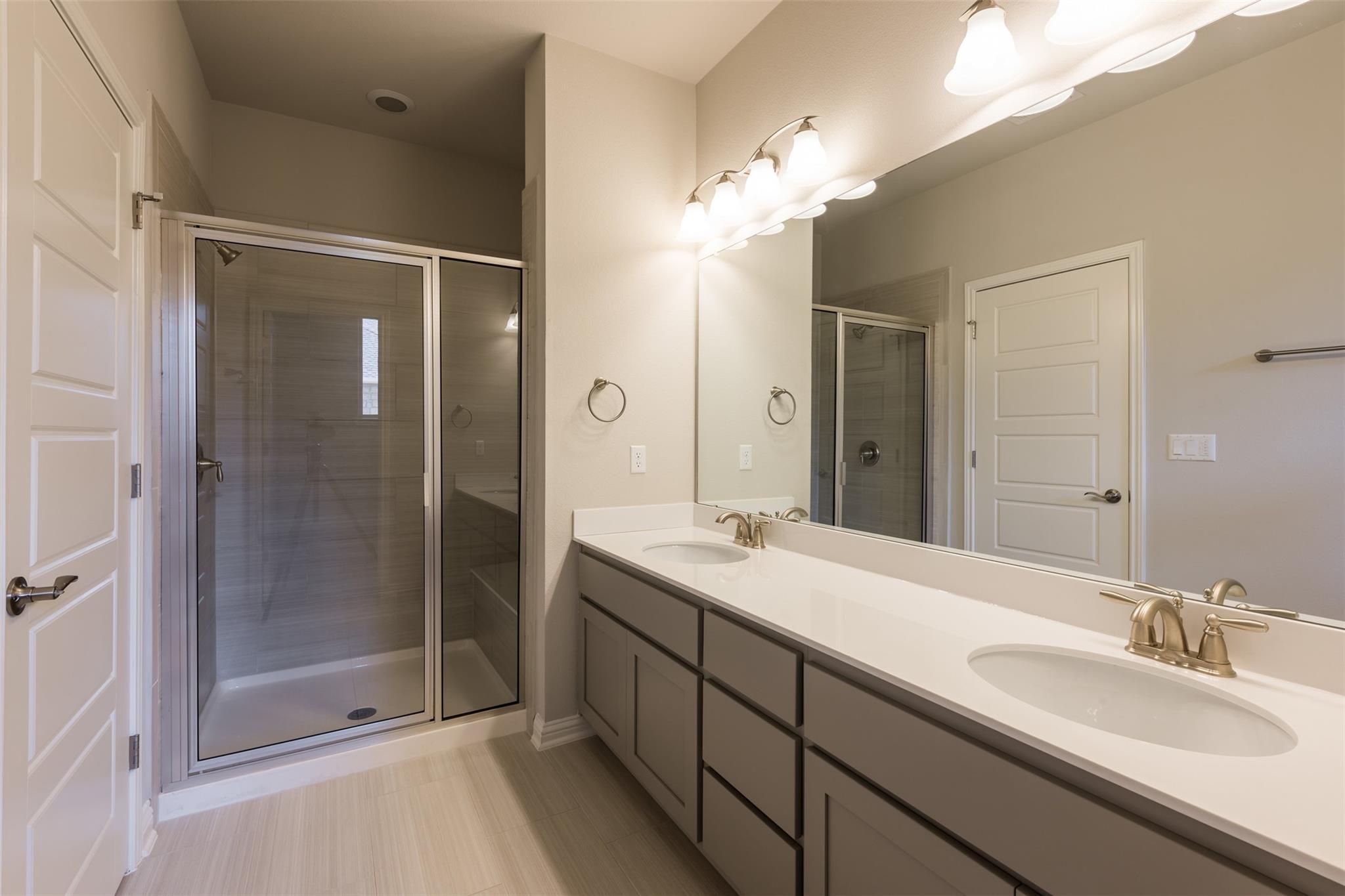 13800 Lyndhurst St #153 Property Photo 12
