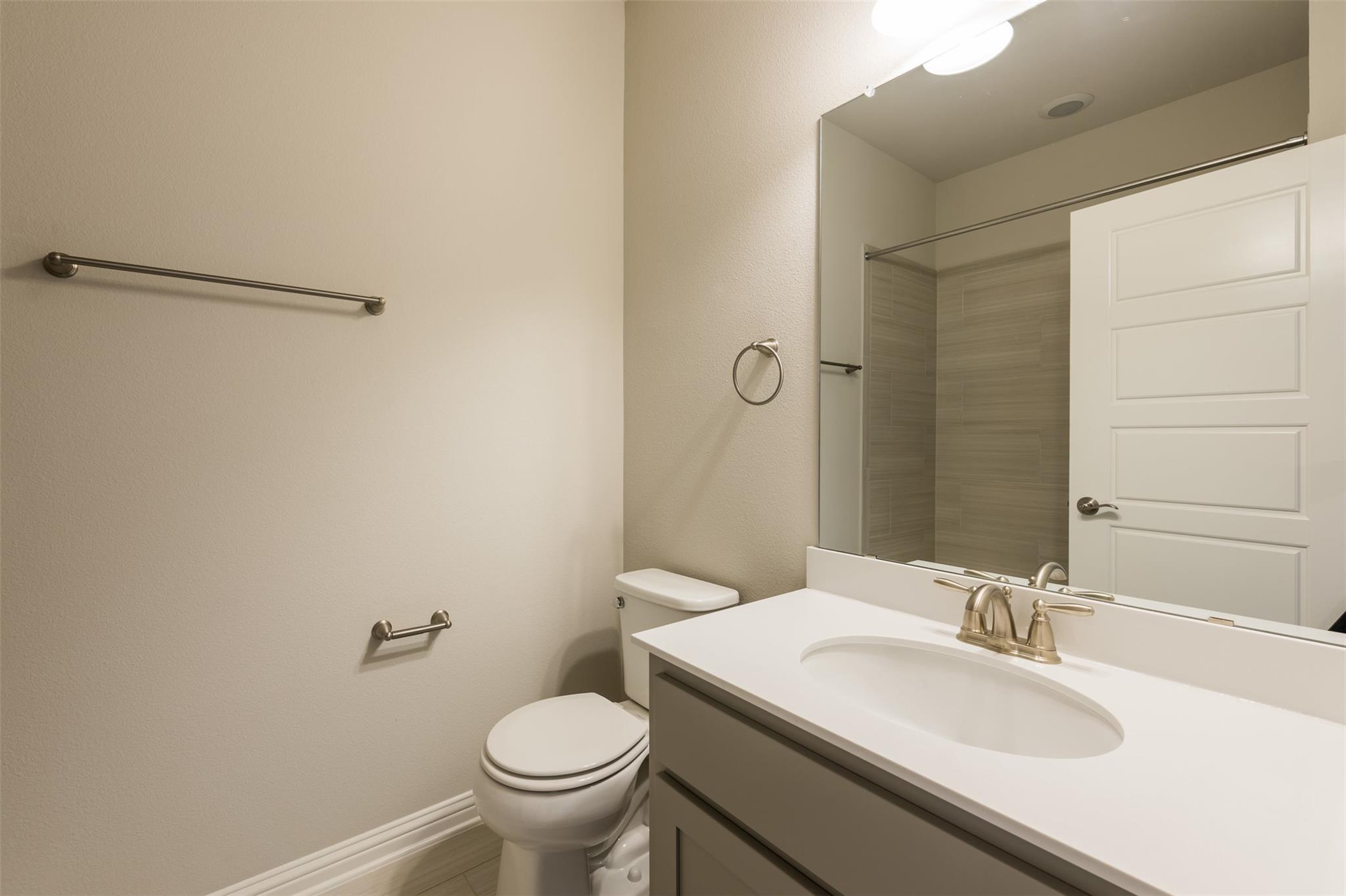 13800 Lyndhurst St #153 Property Photo 16