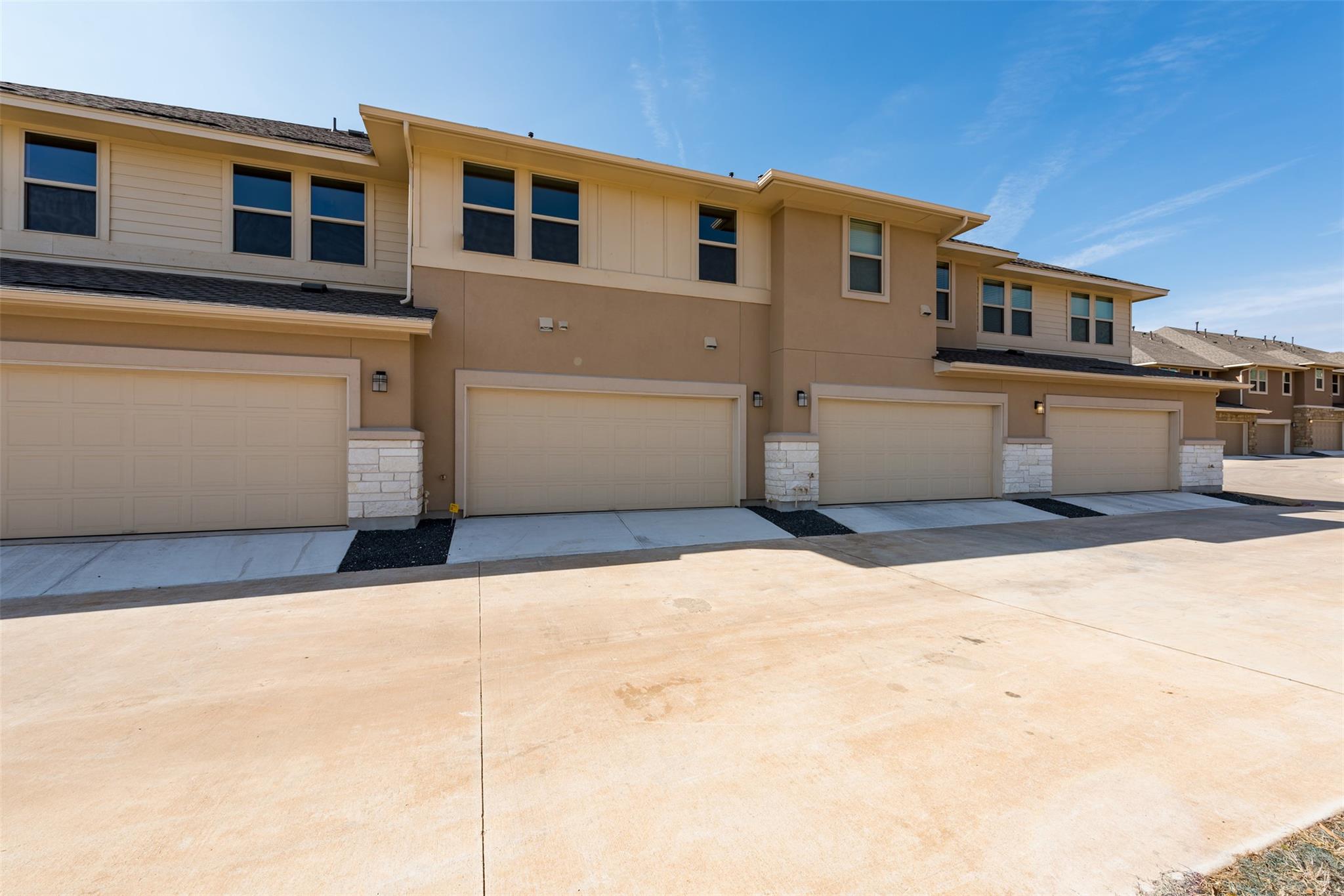 13800 Lyndhurst St #153 Property Photo 18