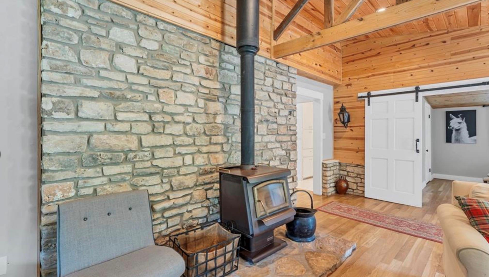606 Deer Creek Cv Property Photo 5
