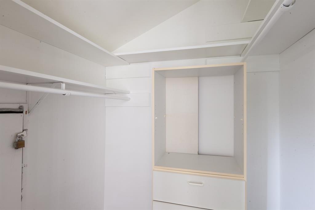 3401 Grooms St #3401 Property Photo 14
