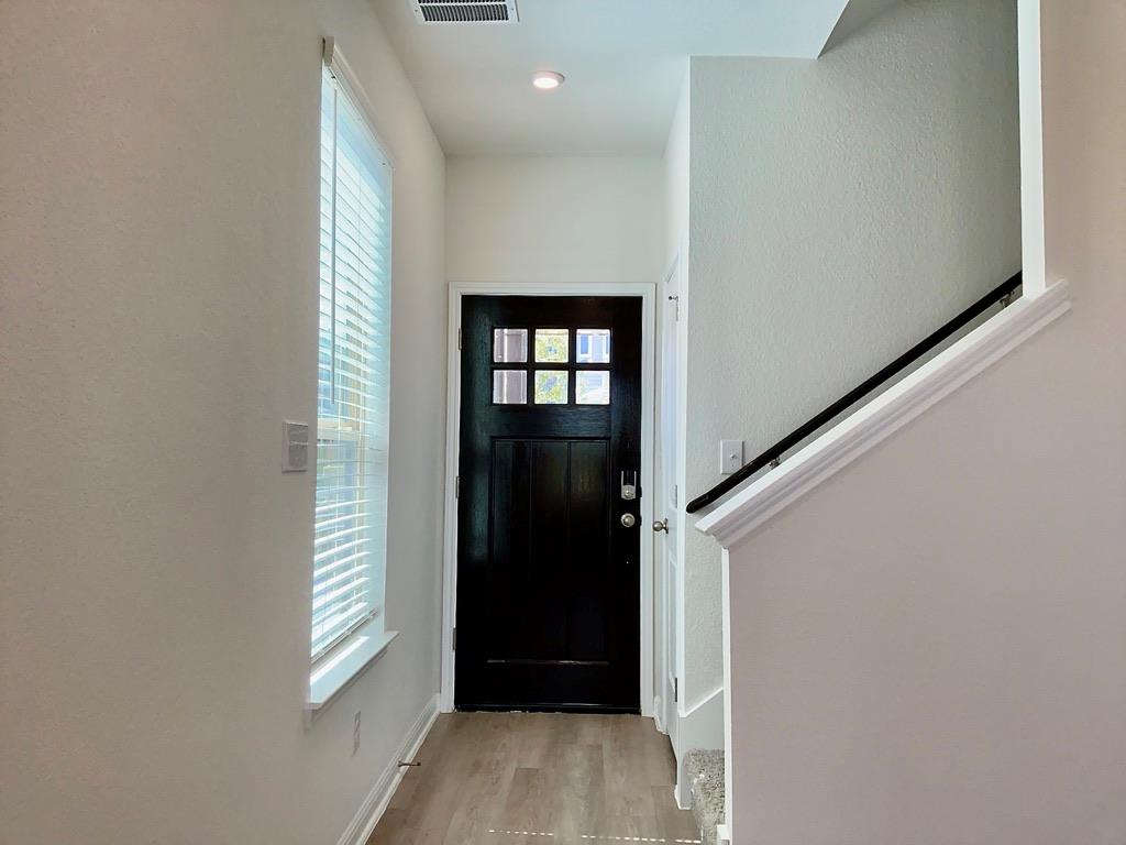 2208 Cornfield Dr #b Property Photo 3