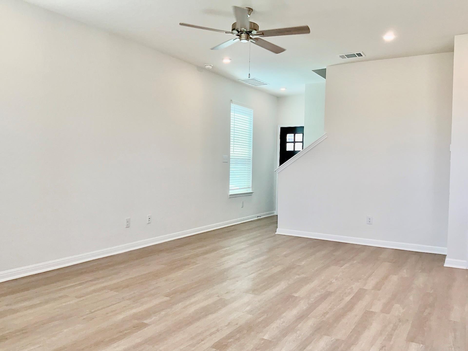 2208 Cornfield Dr #b Property Photo 4