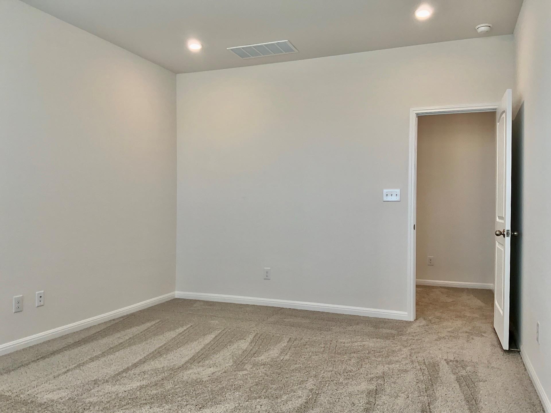 2208 Cornfield Dr #b Property Photo 10