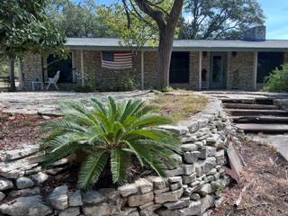 4605 Eck Ln Property Photo 1
