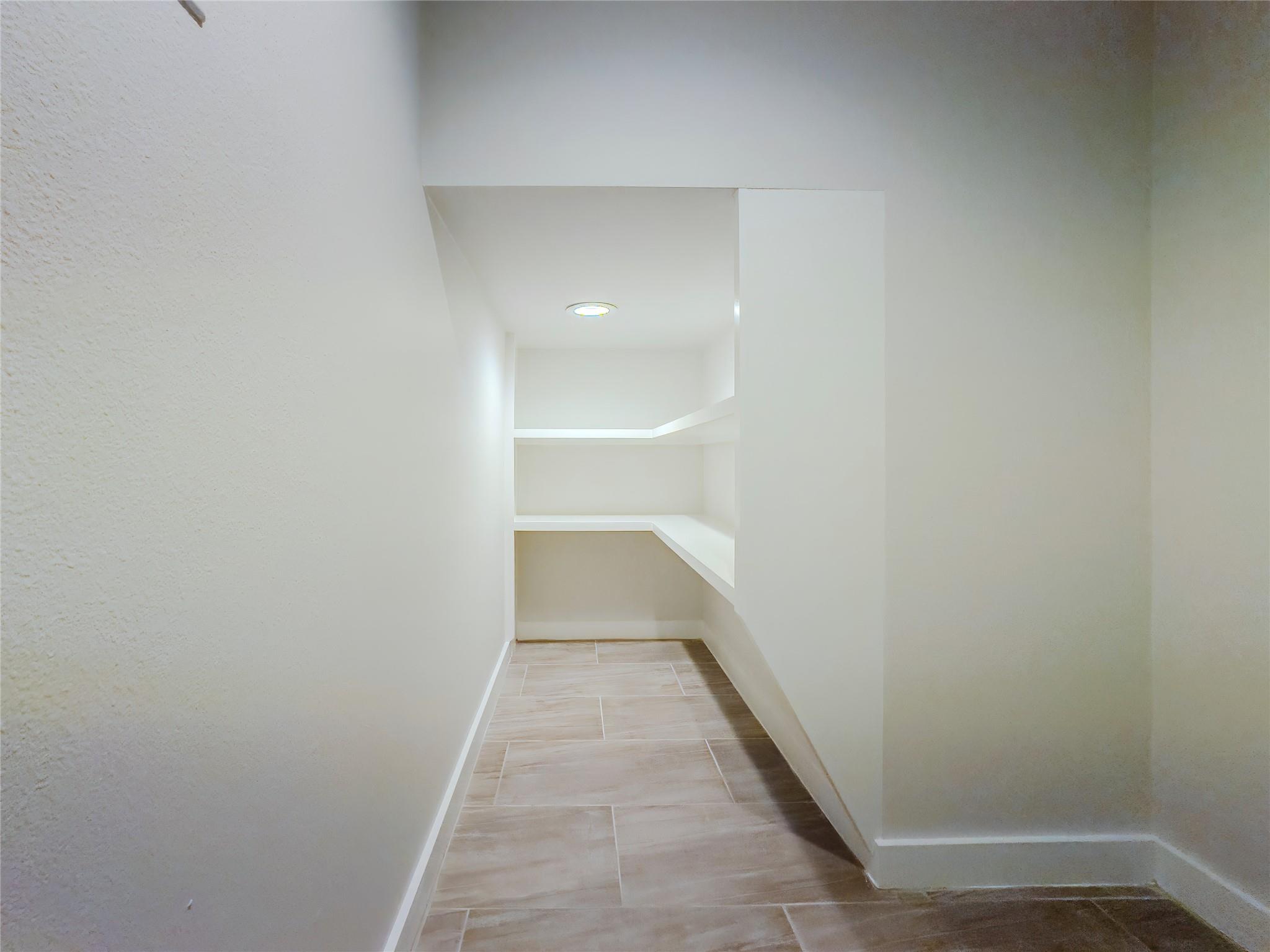 2404 Bruin Dr Property Photo 6