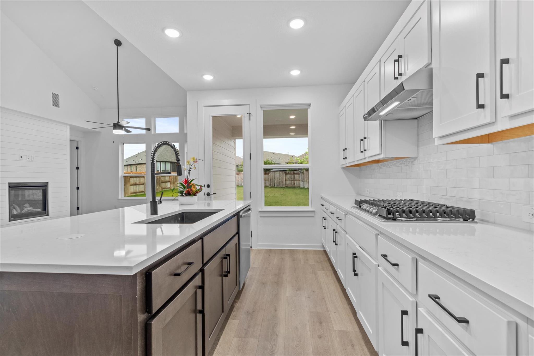 547 Billowing Way Property Photo 7