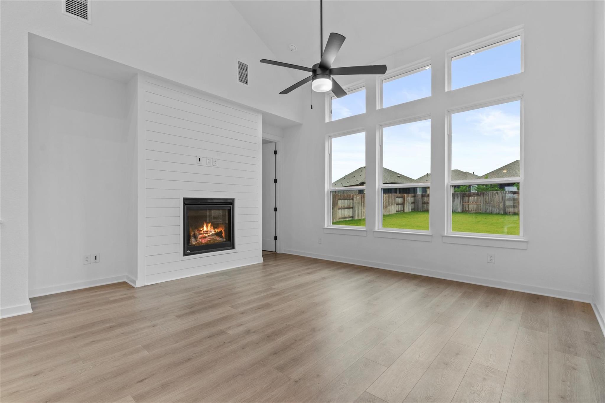 547 Billowing Way Property Photo 14