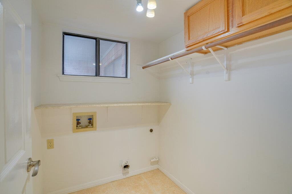 8625 Ephraim Rd Property Photo 10