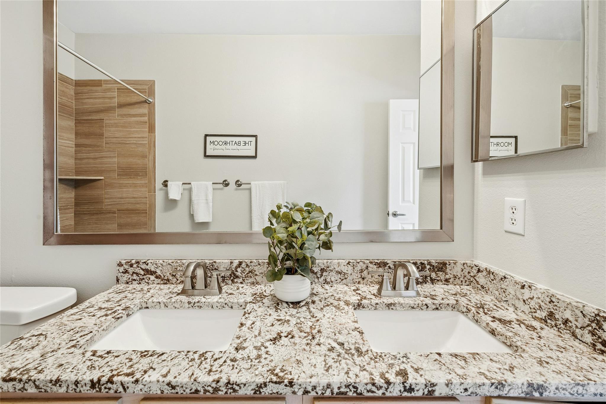 700 Clearview Cir Property Photo 15