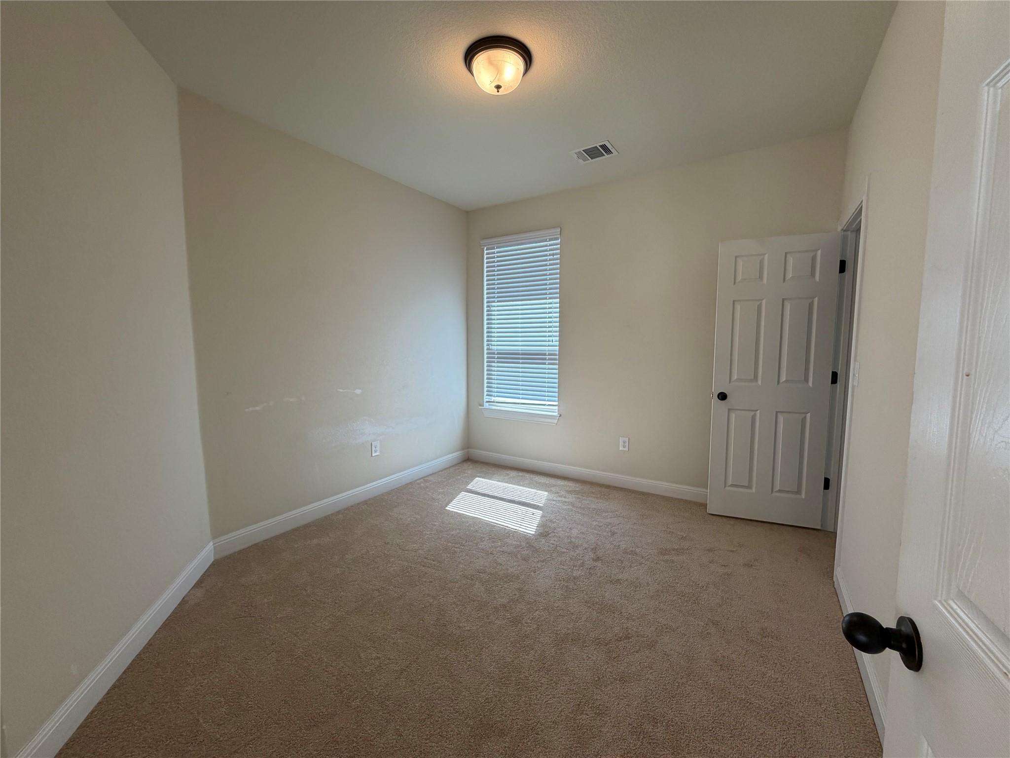3240 E Whitestone Blvd #81 Property Photo 7