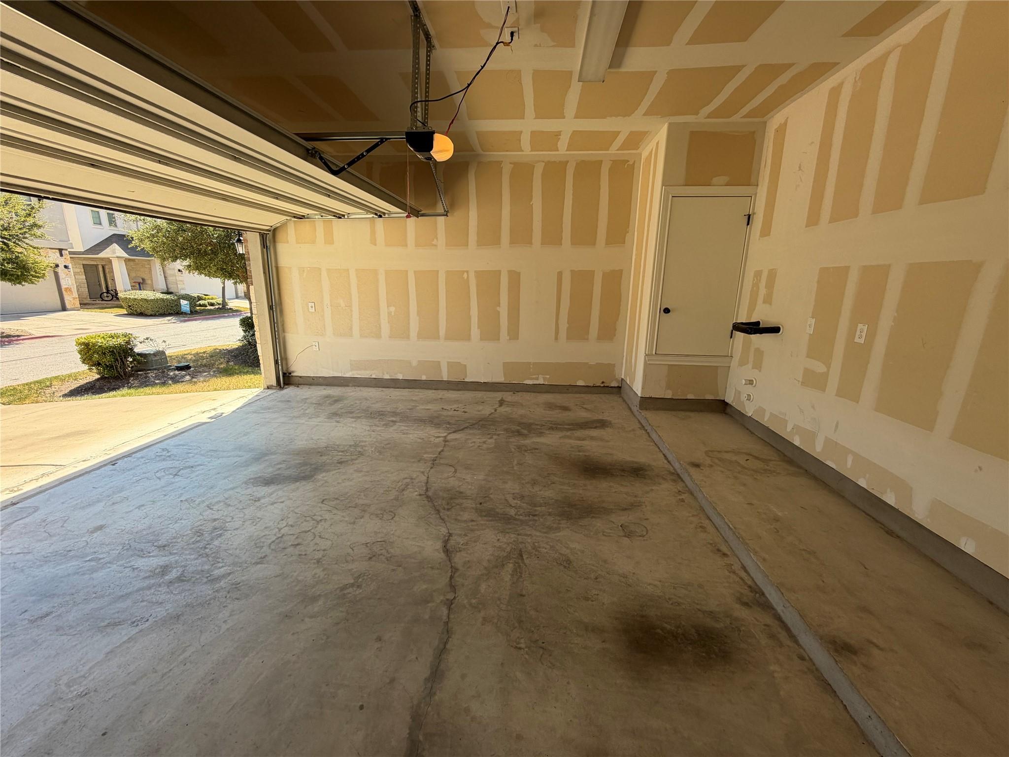 3240 E Whitestone Blvd #81 Property Photo 14