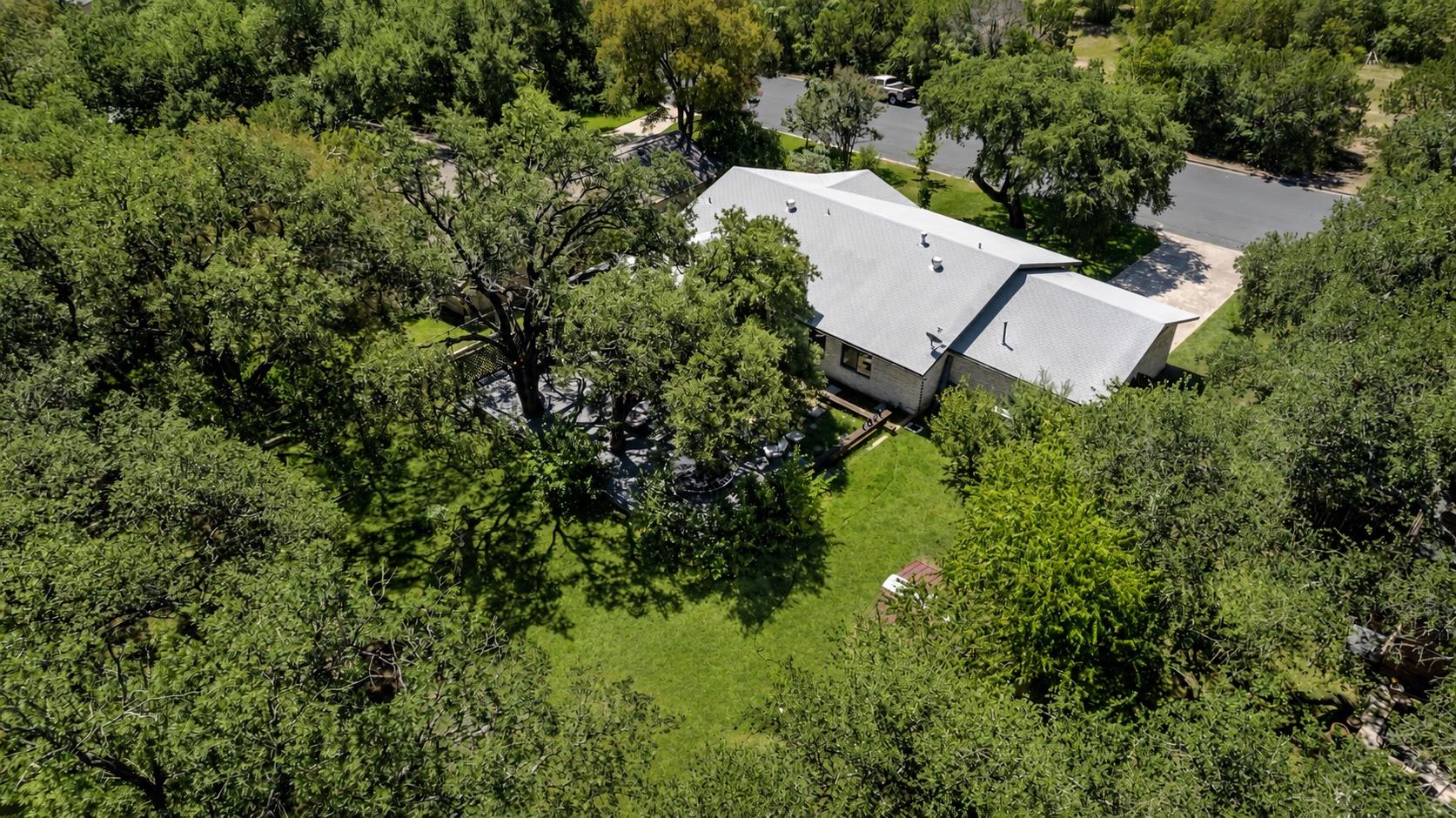 1300 Old Cedar Ln Property Photo 15