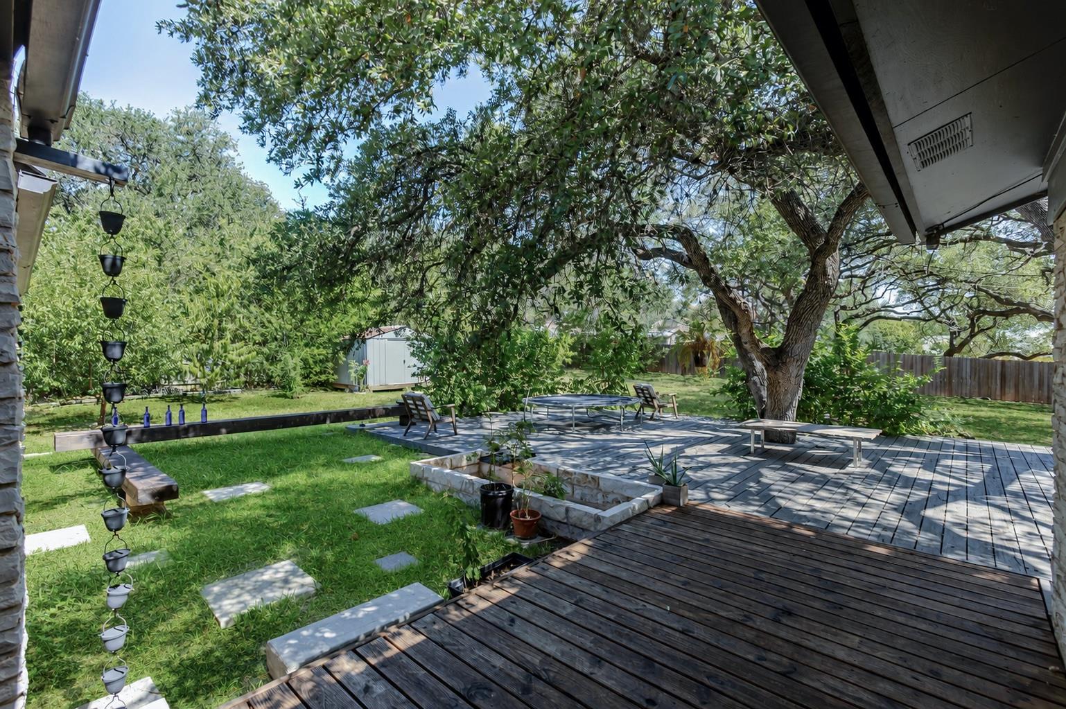 1300 Old Cedar Ln Property Photo 17