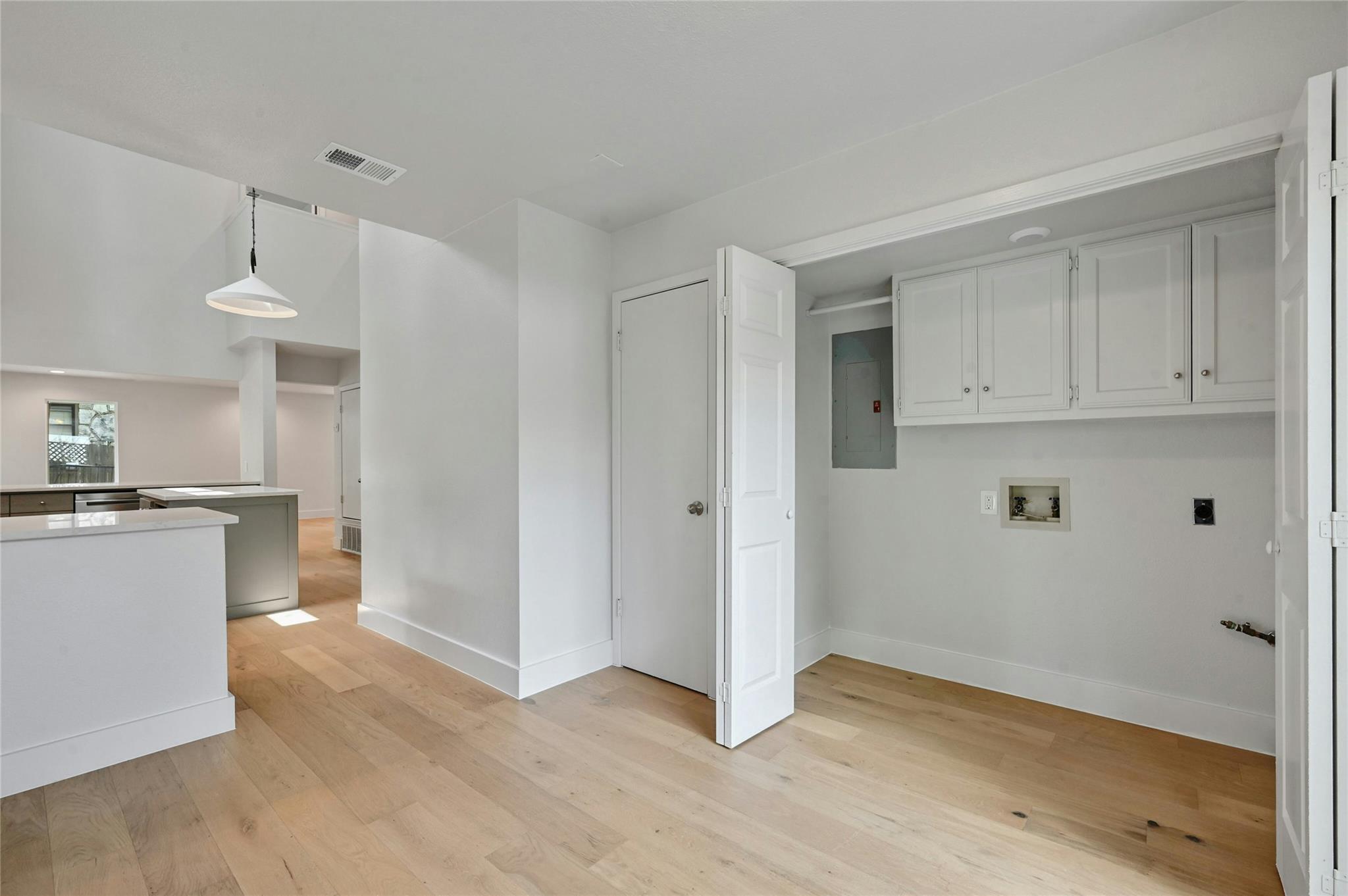 1305 Kenwood Ave Property Photo 13