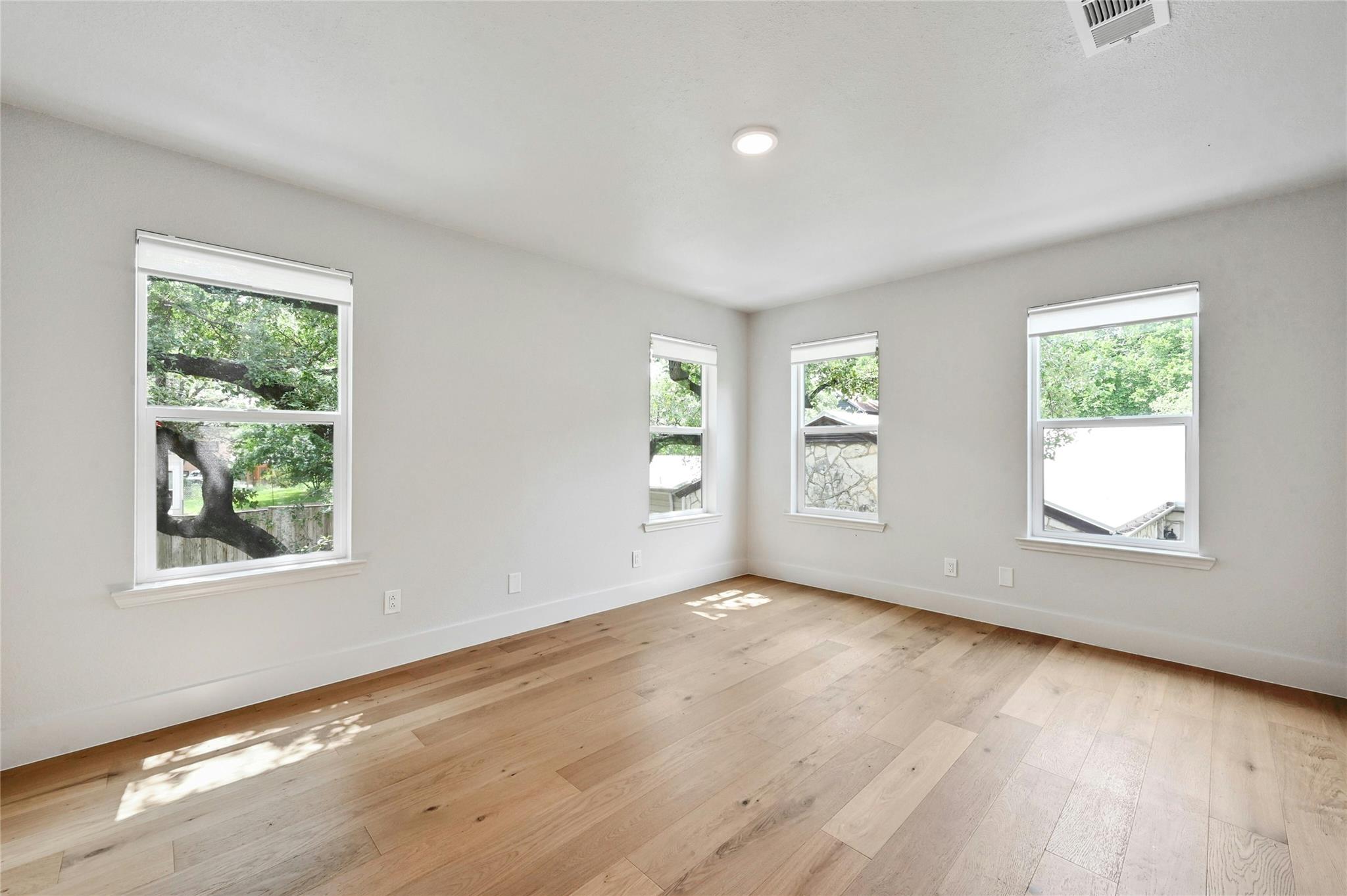 1305 Kenwood Ave Property Photo 18