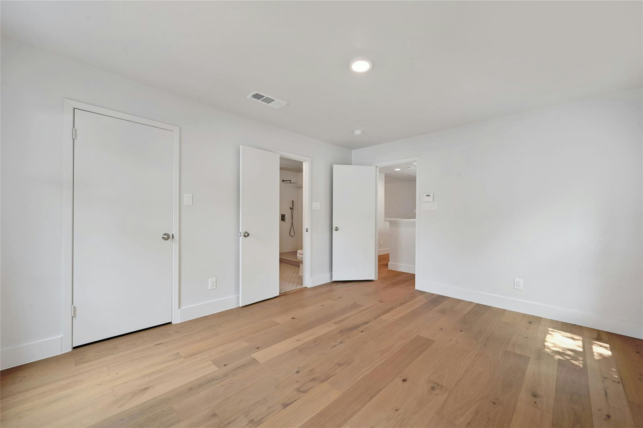 1305 Kenwood Ave Property Photo 19