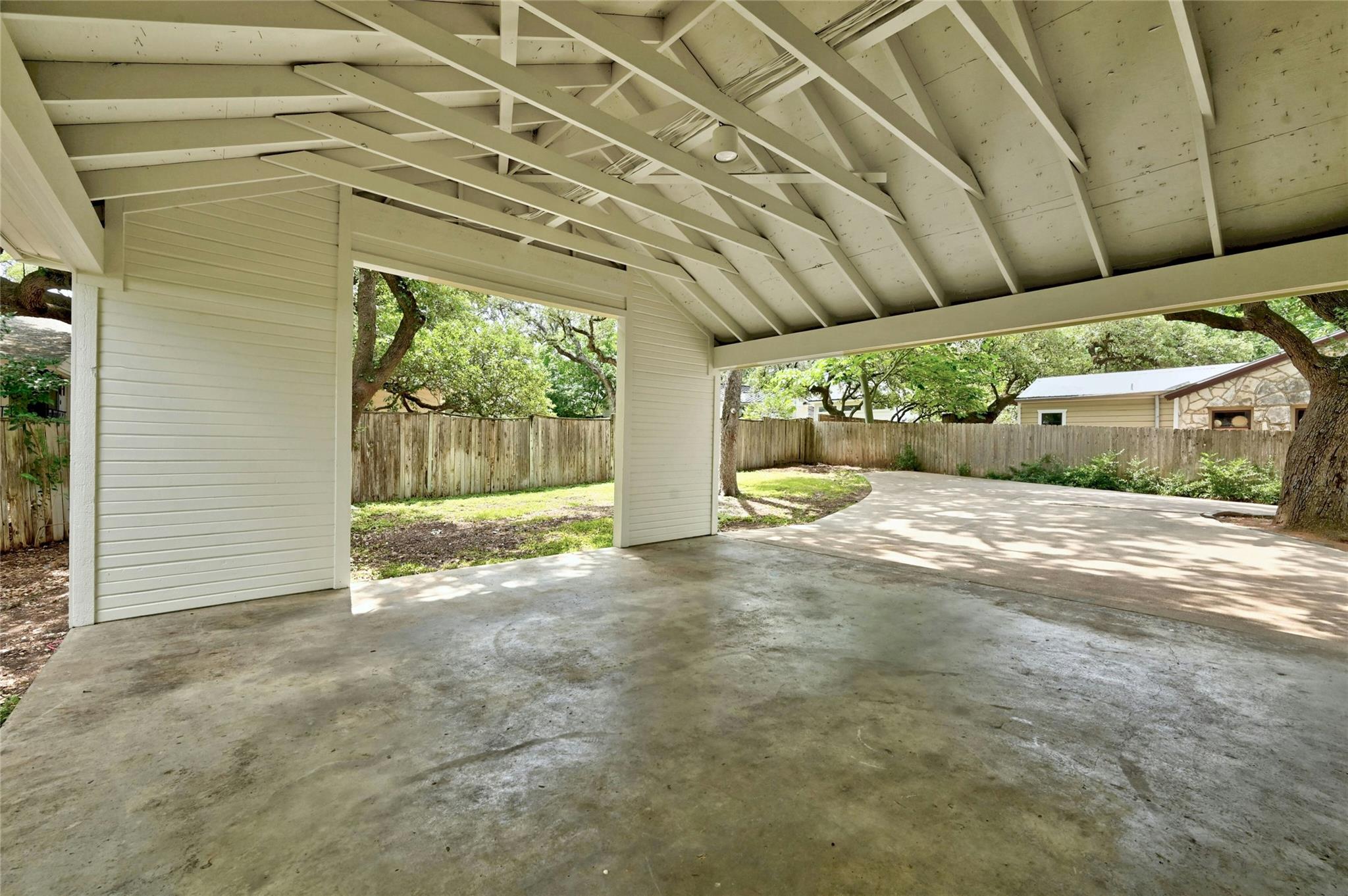 1305 Kenwood Ave Property Photo 27