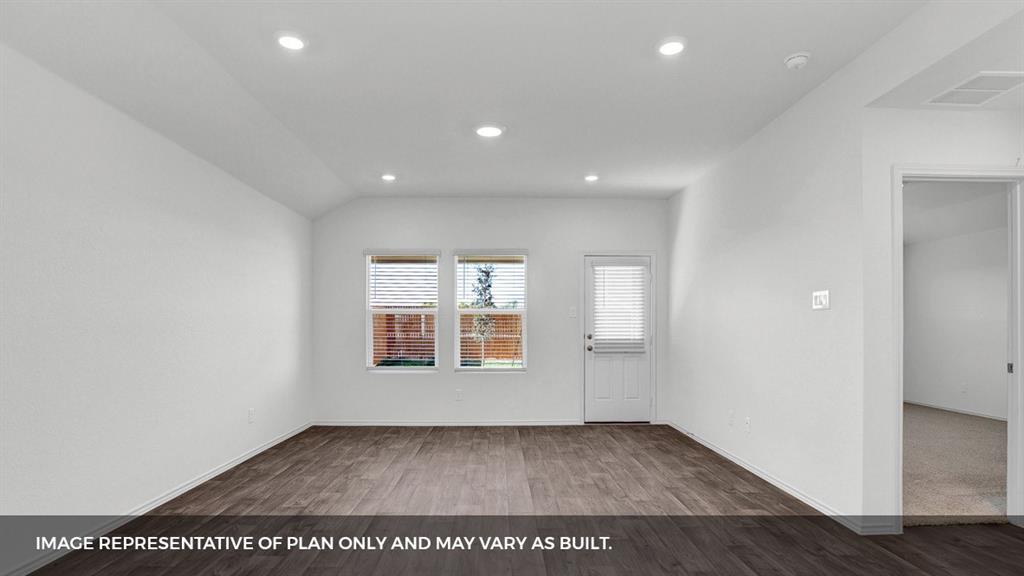 361 Frogmore Loop Property Photo 14