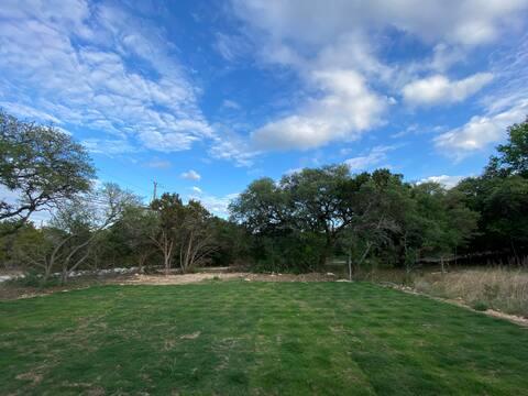 2540 Contour Dr Property Photo 9