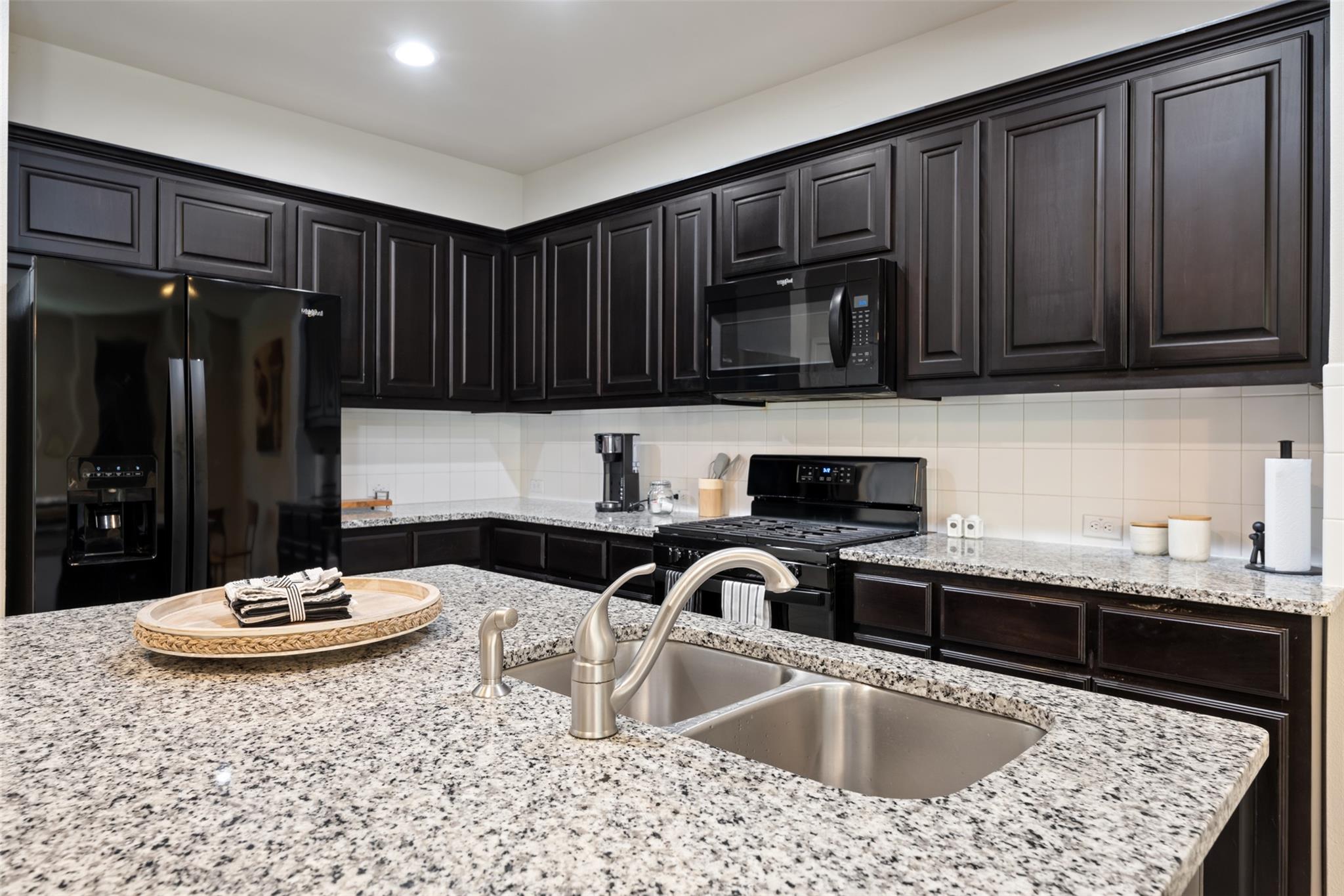 13800 Lyndhurst St #222 Property Photo 12