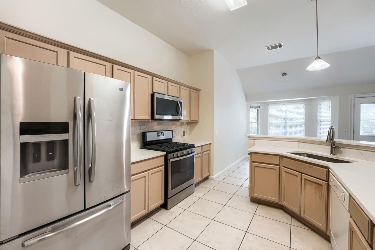 409 Willowbrook Dr Property Photo 11