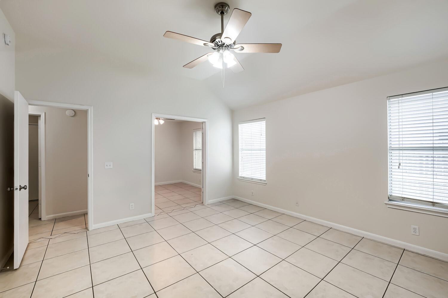 409 Willowbrook Dr Property Photo 14