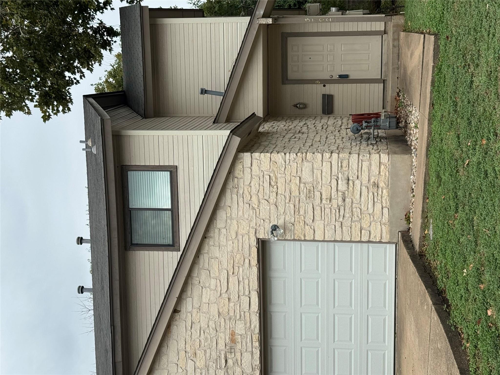 5702 Adams Ave #b Property Photo 1