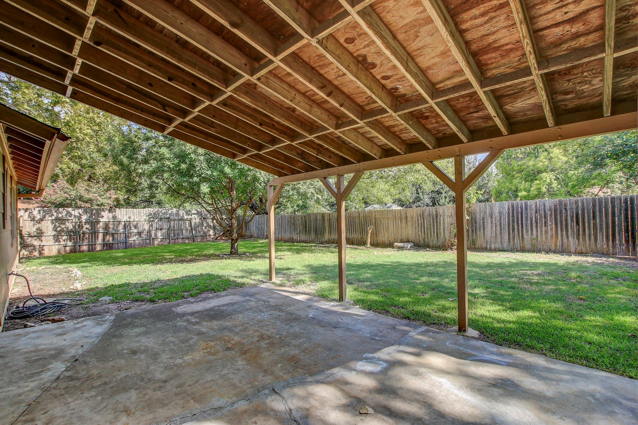 1504 Colony Creek Dr Property Photo 35