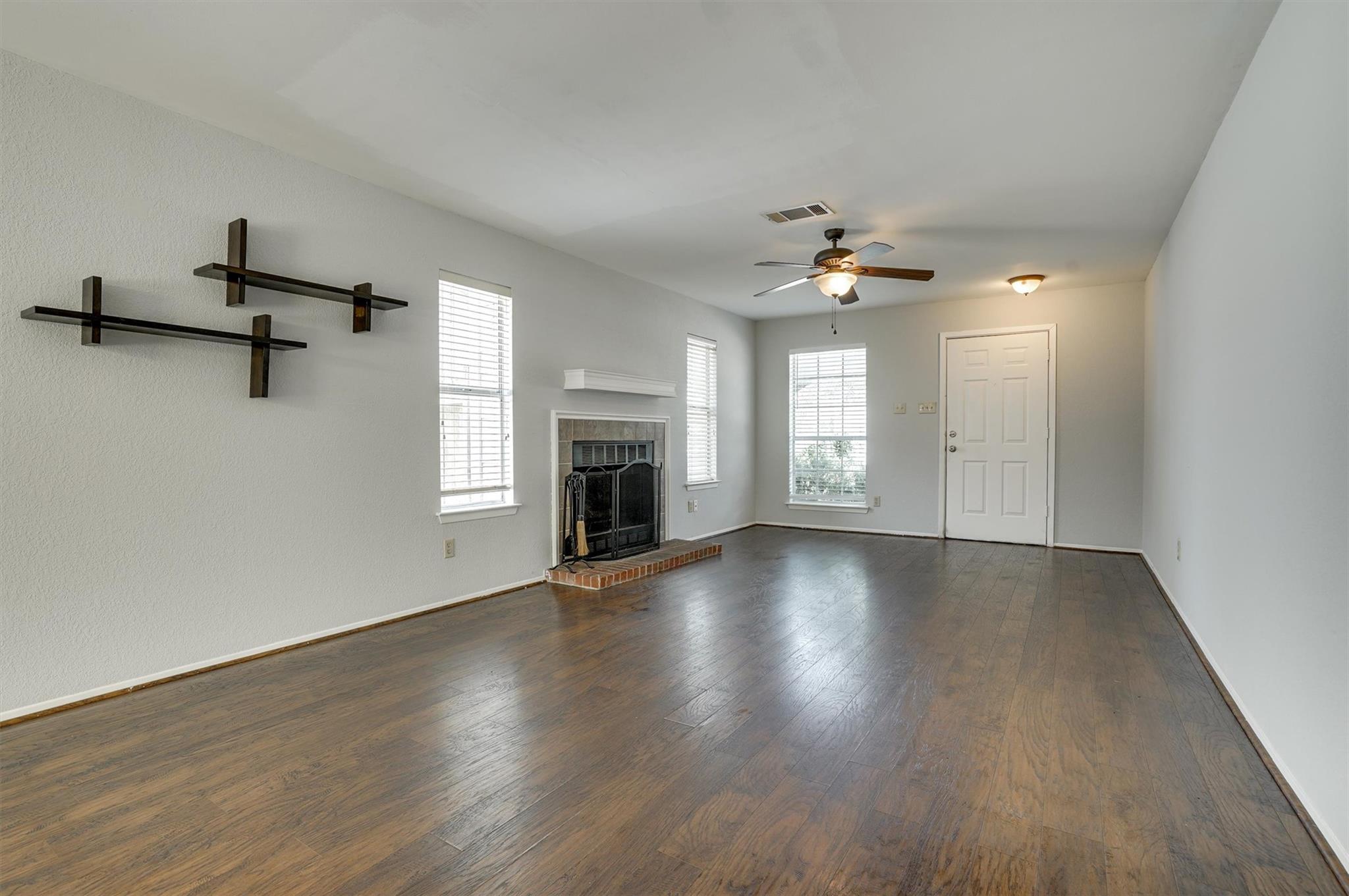 12716 Margit Dr Property Photo 3