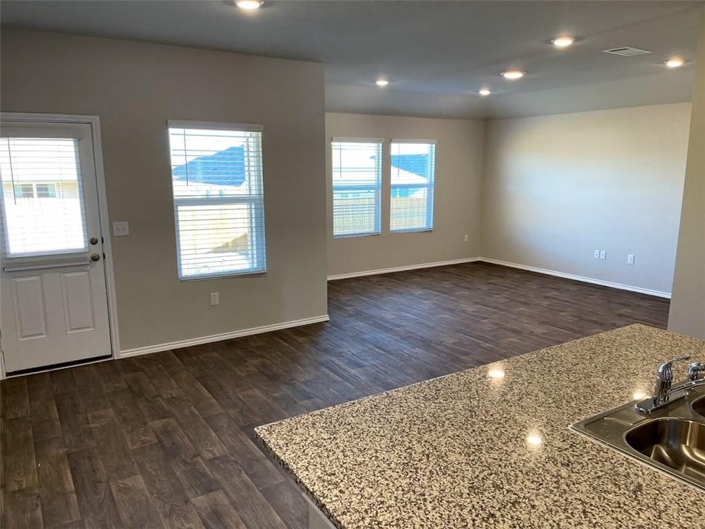 5901 Xene Dr Property Photo 3