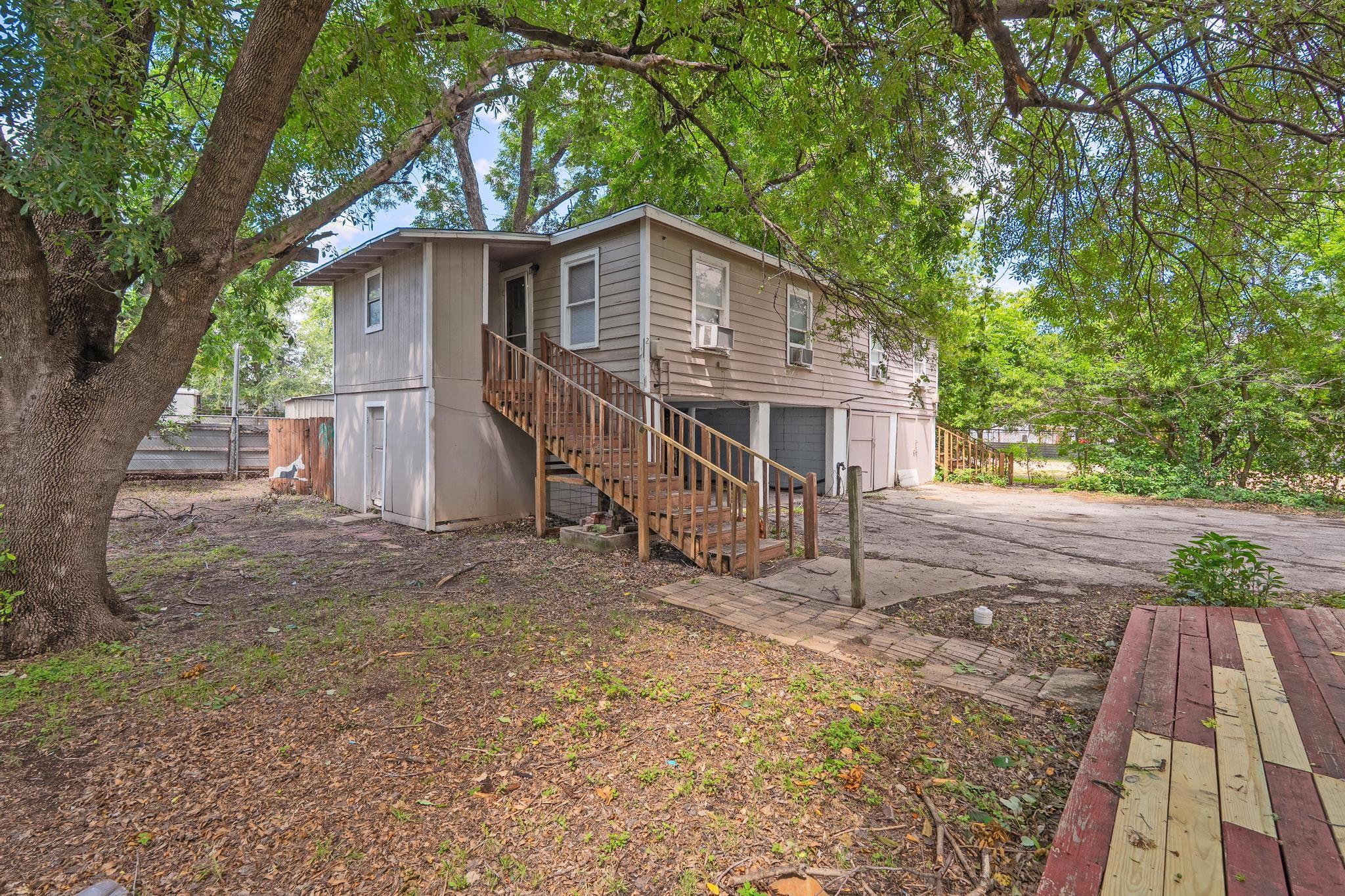 4616 E Cesar Chavez St #1 Property Photo 1