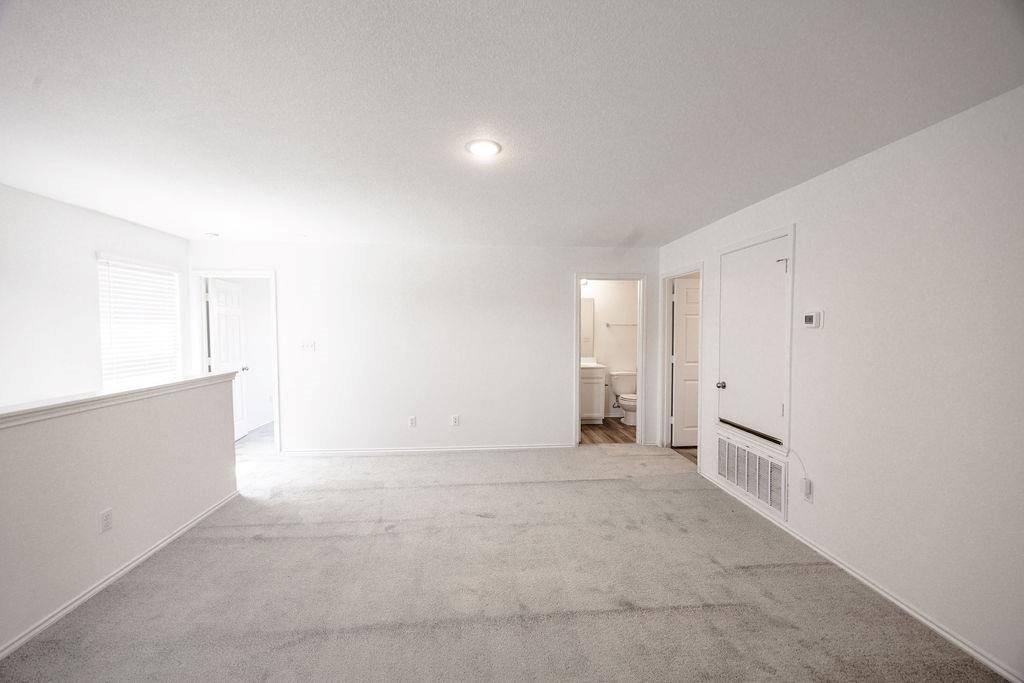 448 English Oak St Property Photo 19