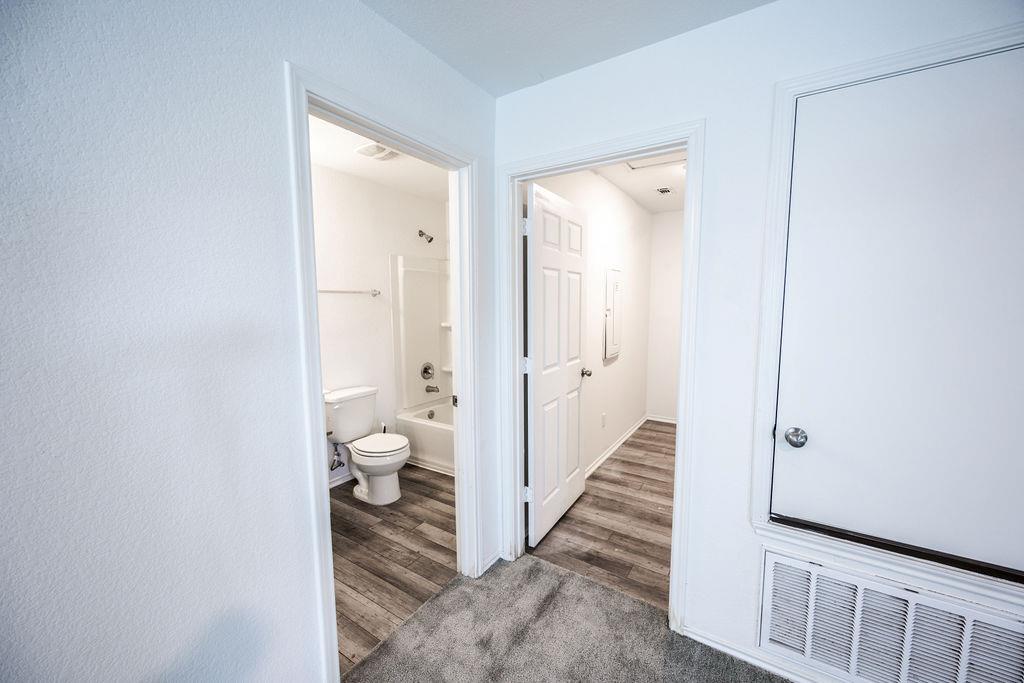 448 English Oak St Property Photo 22
