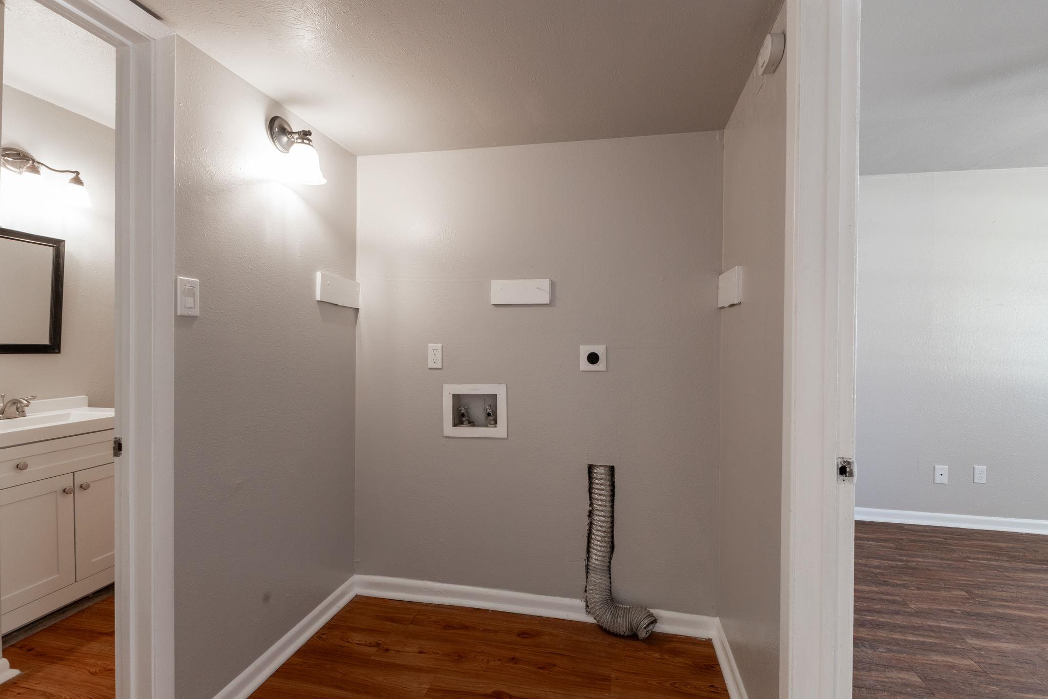 889 & 890 Lake St 889 A&b 890 A&b Property Photo 32
