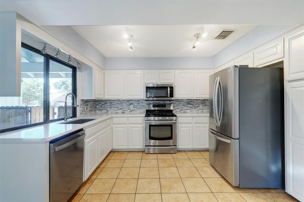 4402 Balcones Woods Dr Property Photo 10