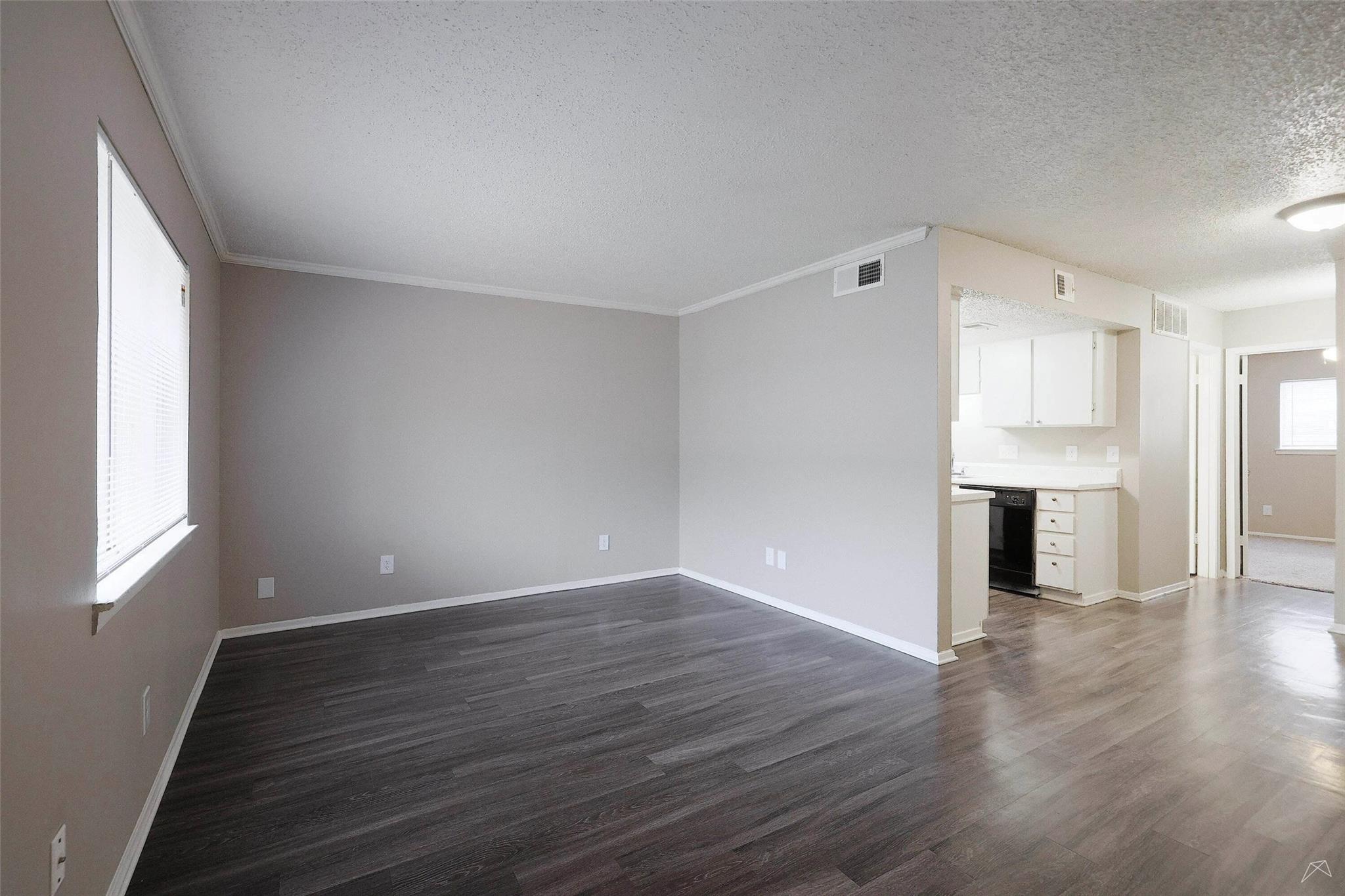 8100 N Mopac Expy #04-215 Property Photo 5