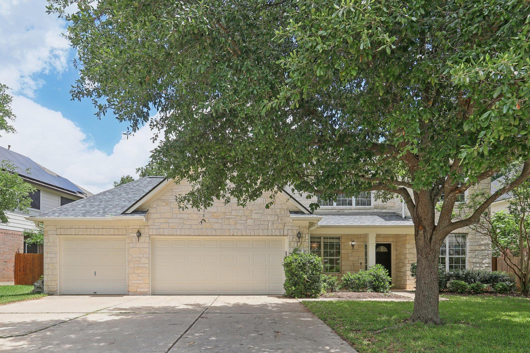 2616 Henley Dr Property Photo 1