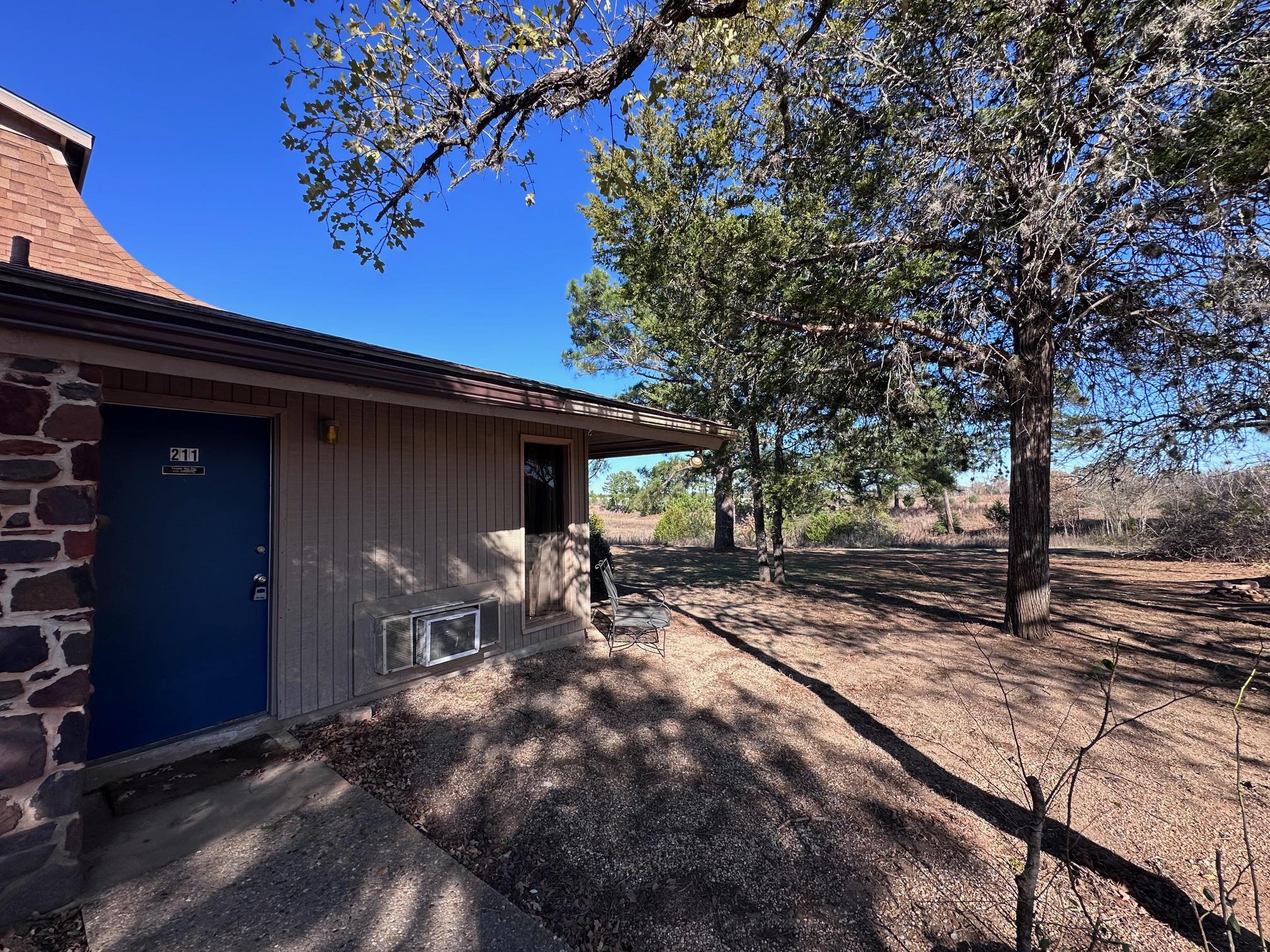 126 Conference Dr #211 Property Photo 2