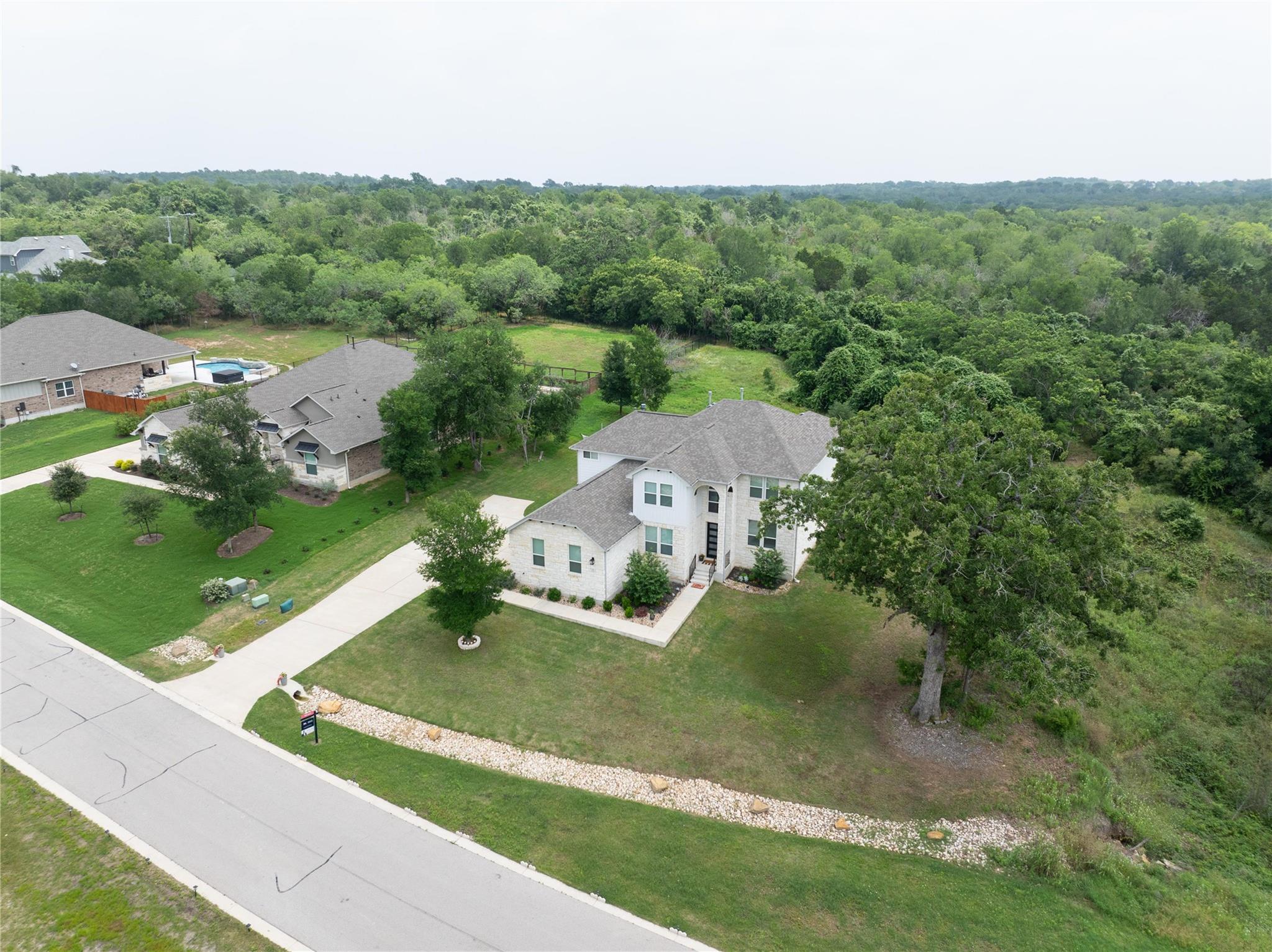 121 Black Talon Ln Property Photo 35