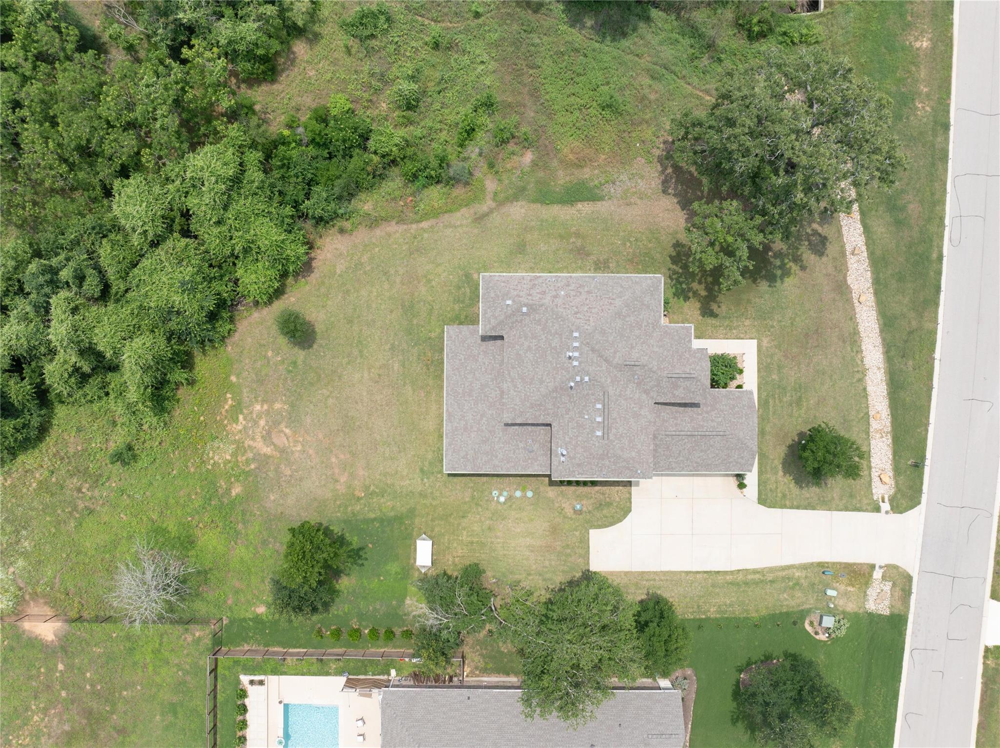 121 Black Talon Ln Property Photo 37