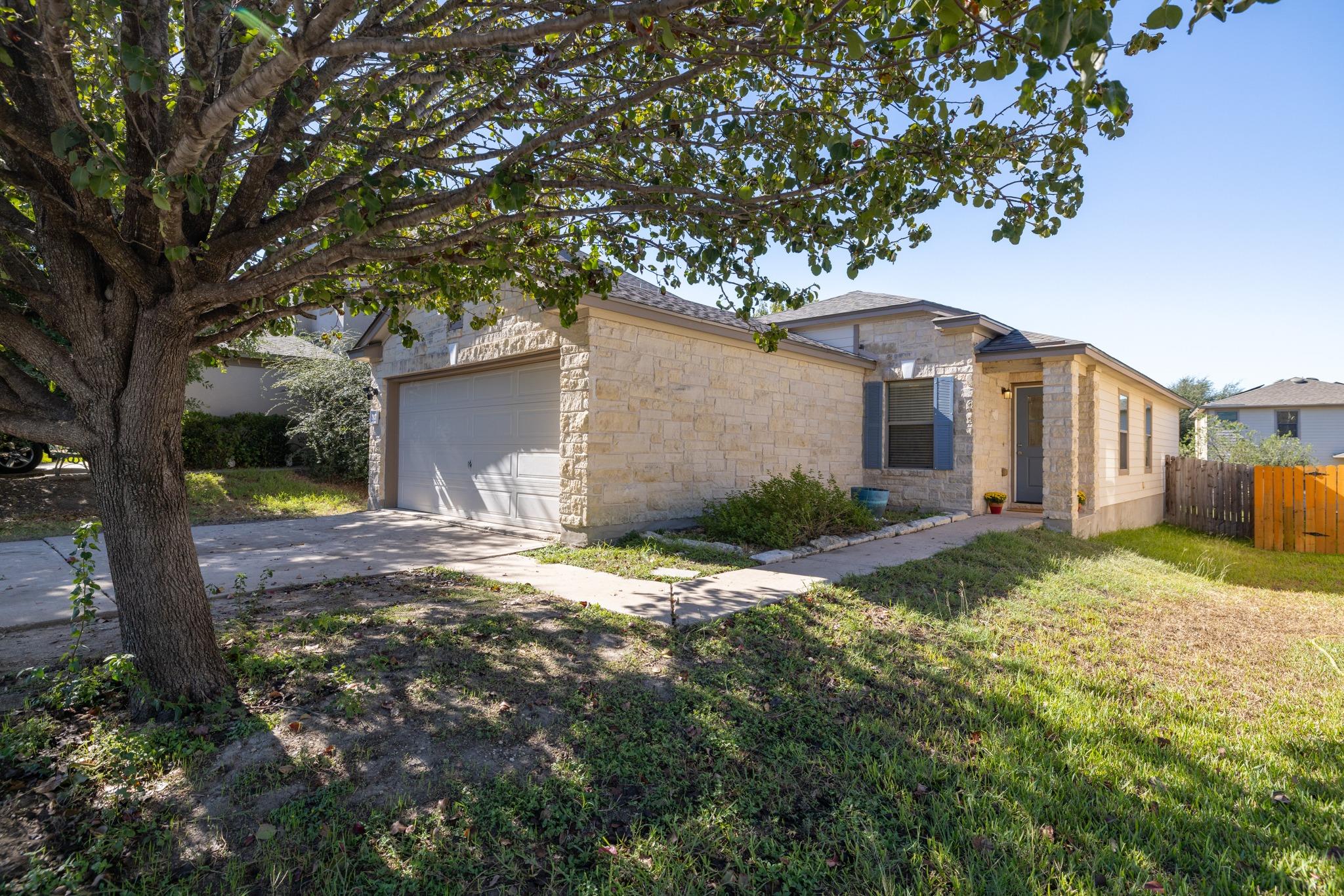 2322 Kuykendall Dr Property Photo 2